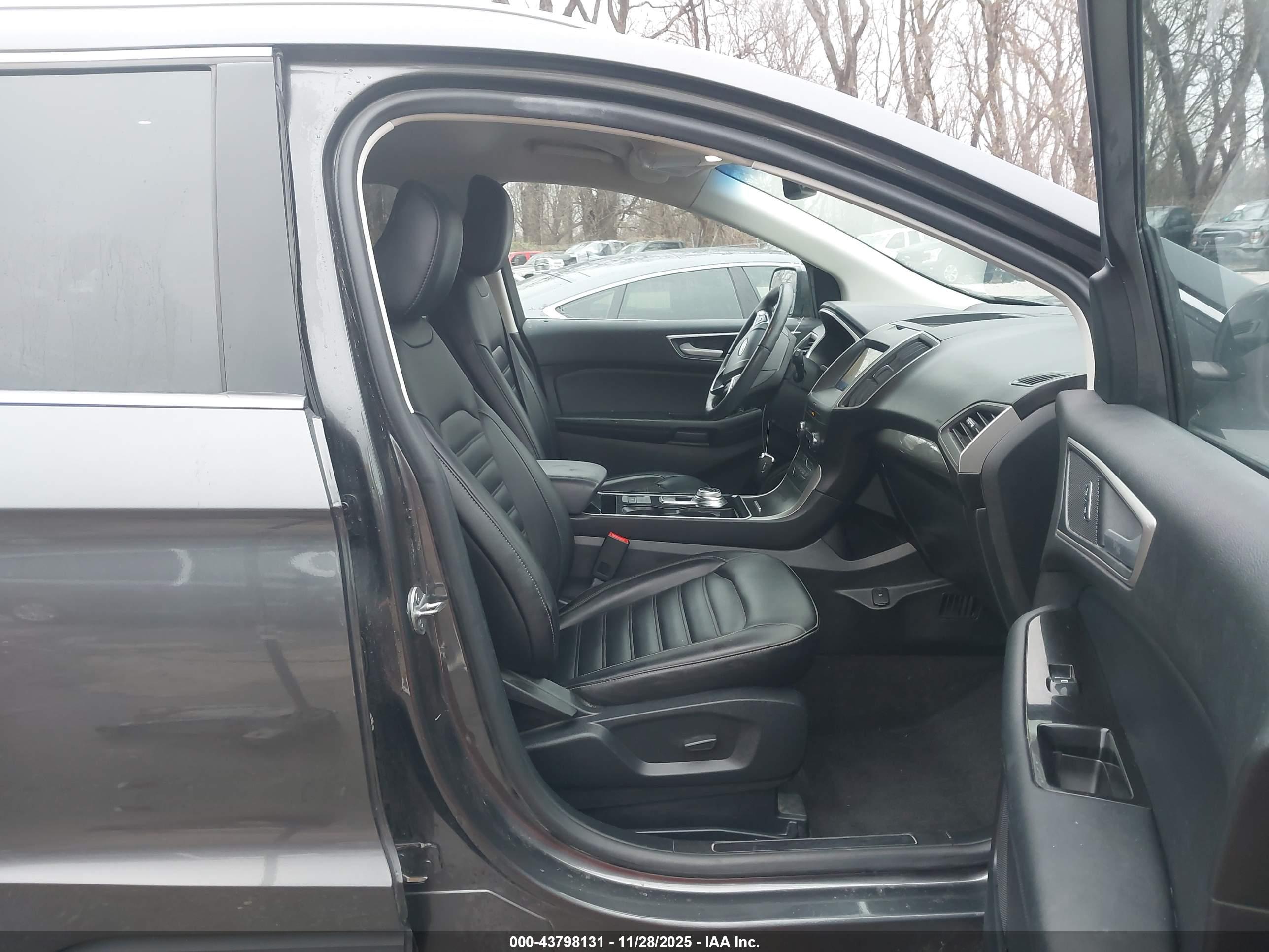 FORD EDGE image 5