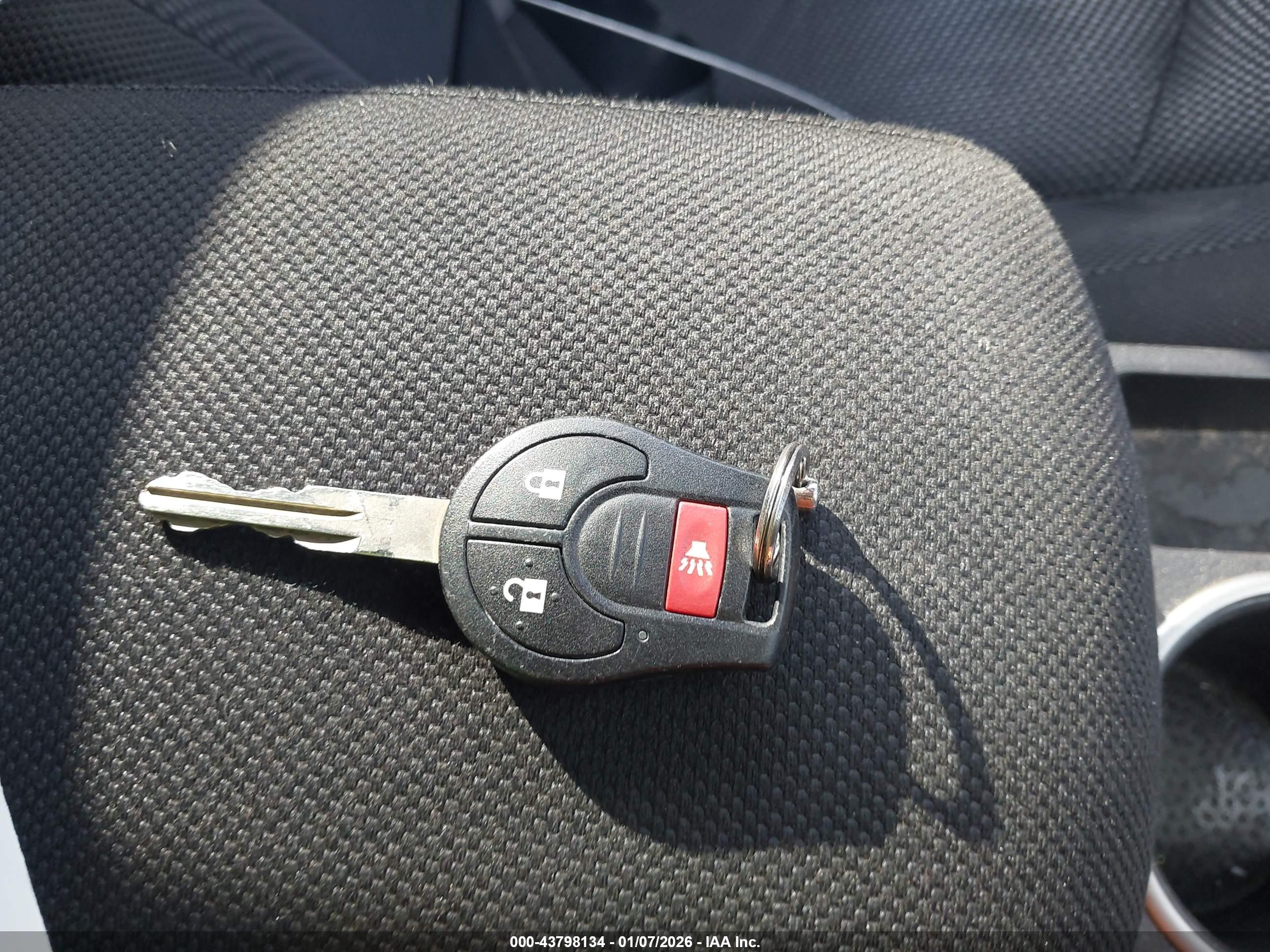 NISSAN ROGUE image 11