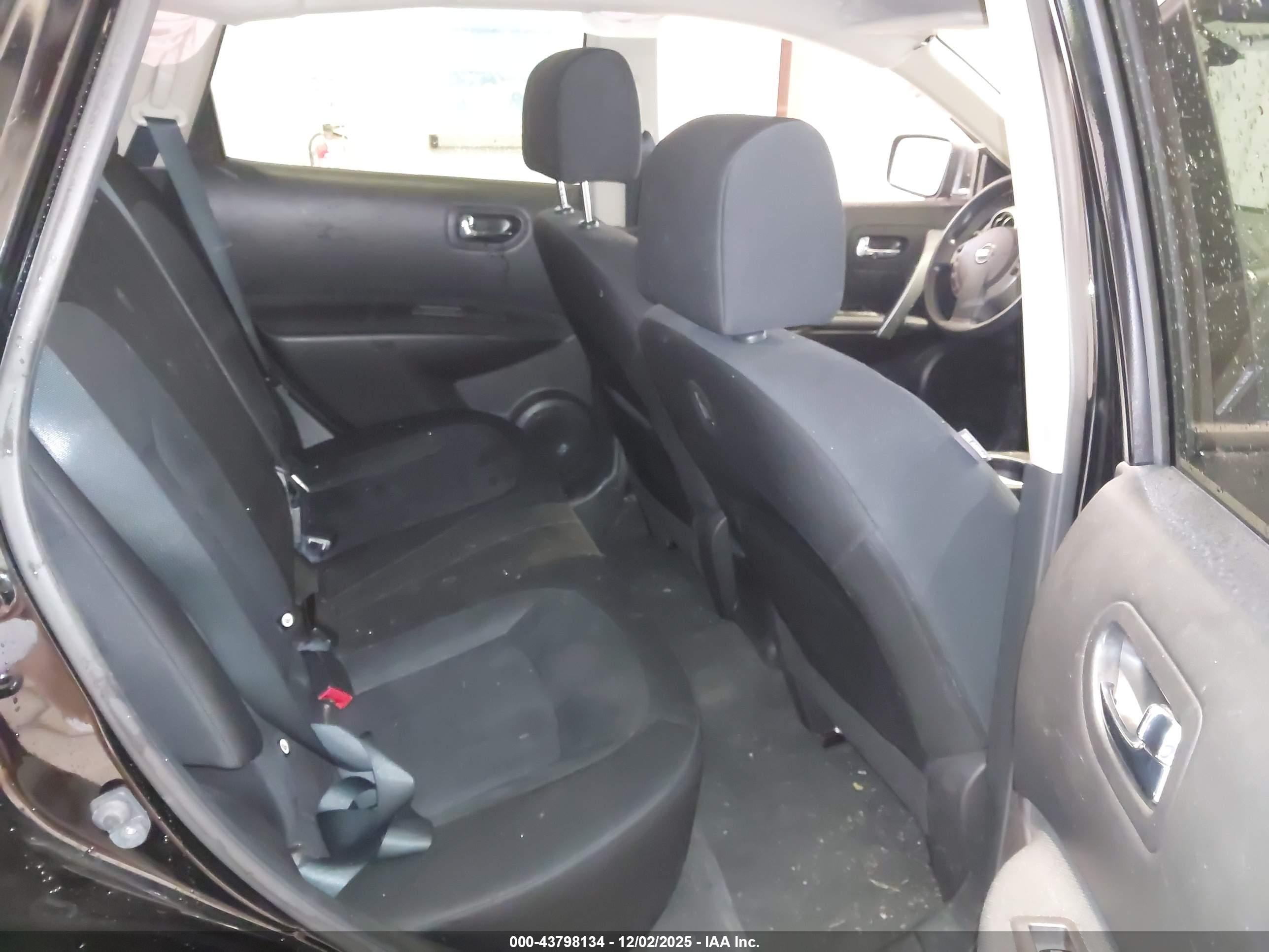 NISSAN ROGUE image 8
