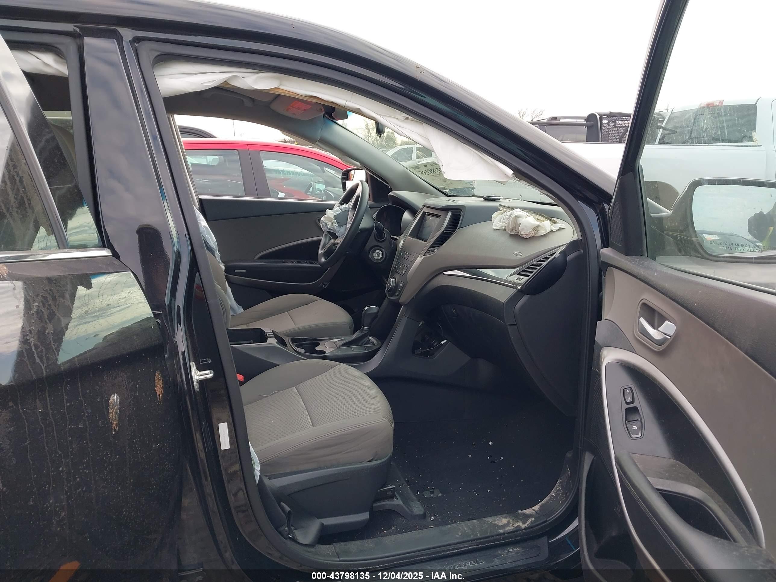 HYUNDAI SANTA image 5