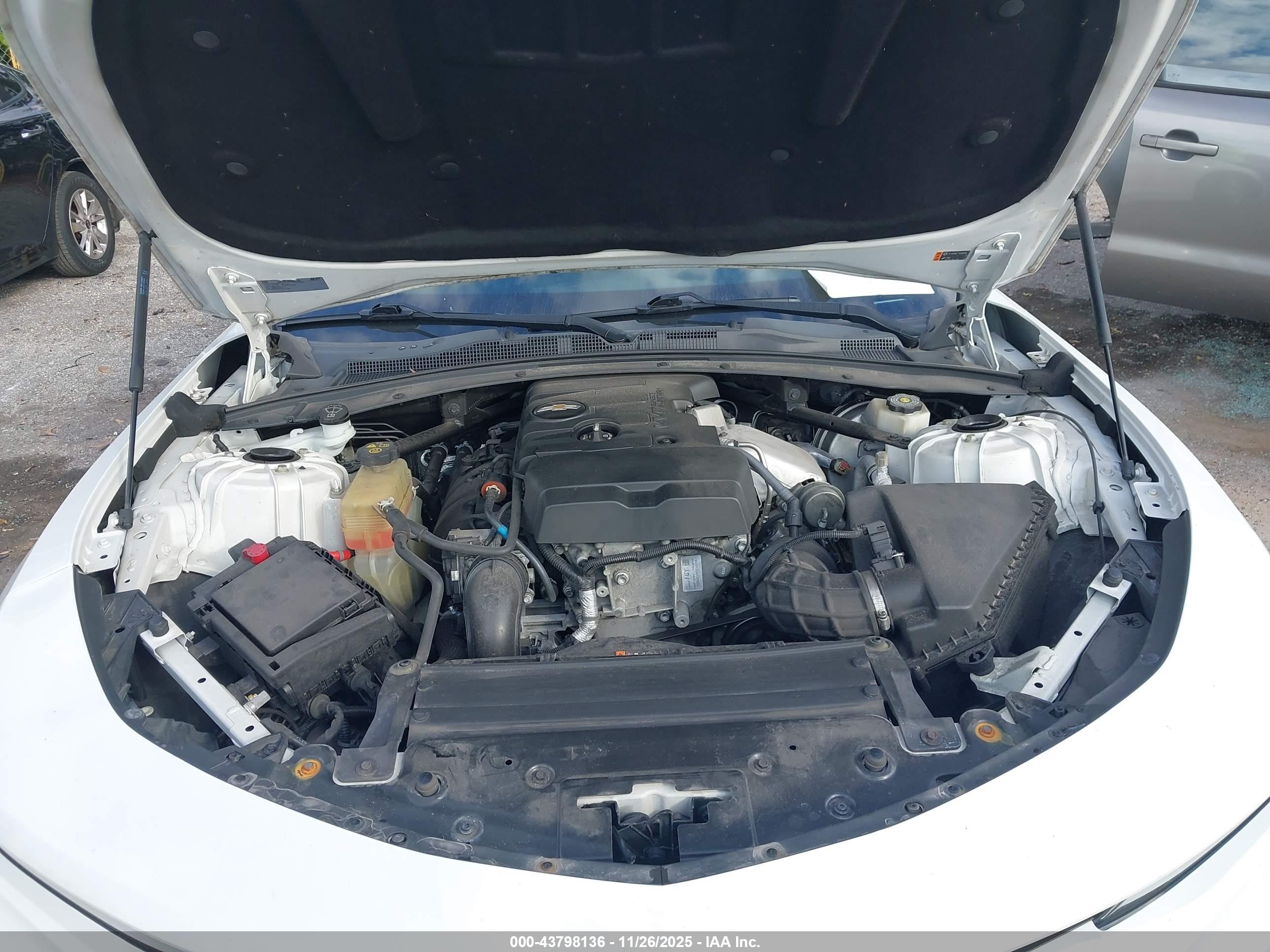 CHEVROLET CAMARO image 10