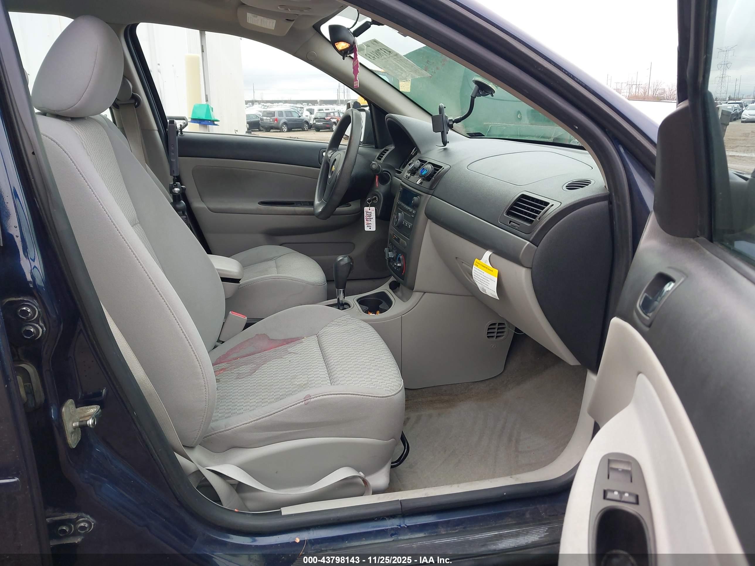CHEVROLET COBALT image 5