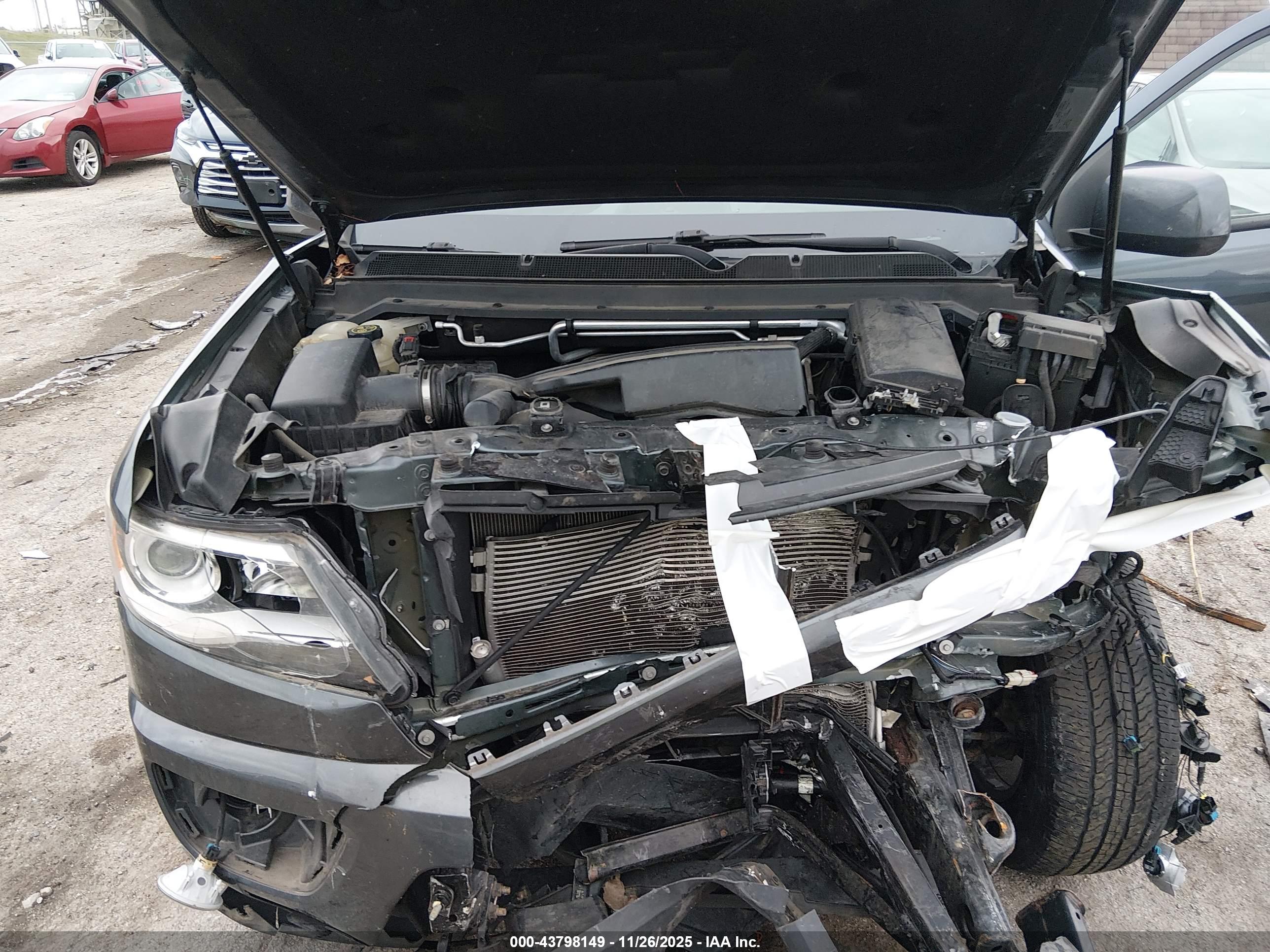CHEVROLET COLORADO image 10