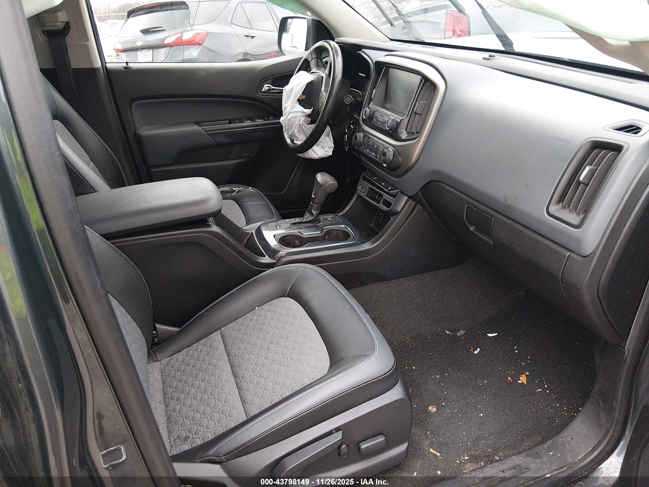 CHEVROLET COLORADO image 5