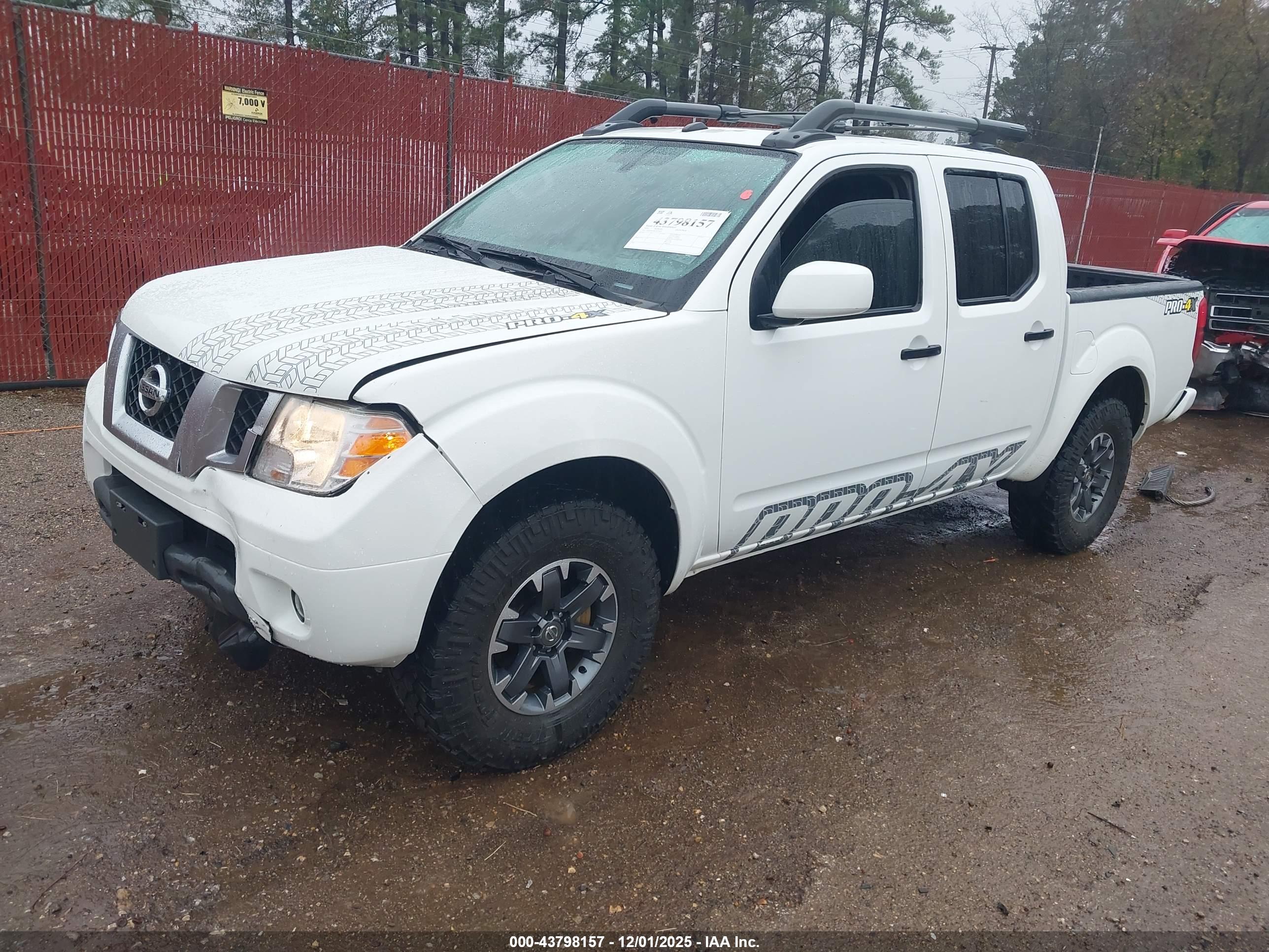 NISSAN FRONTIER image 2