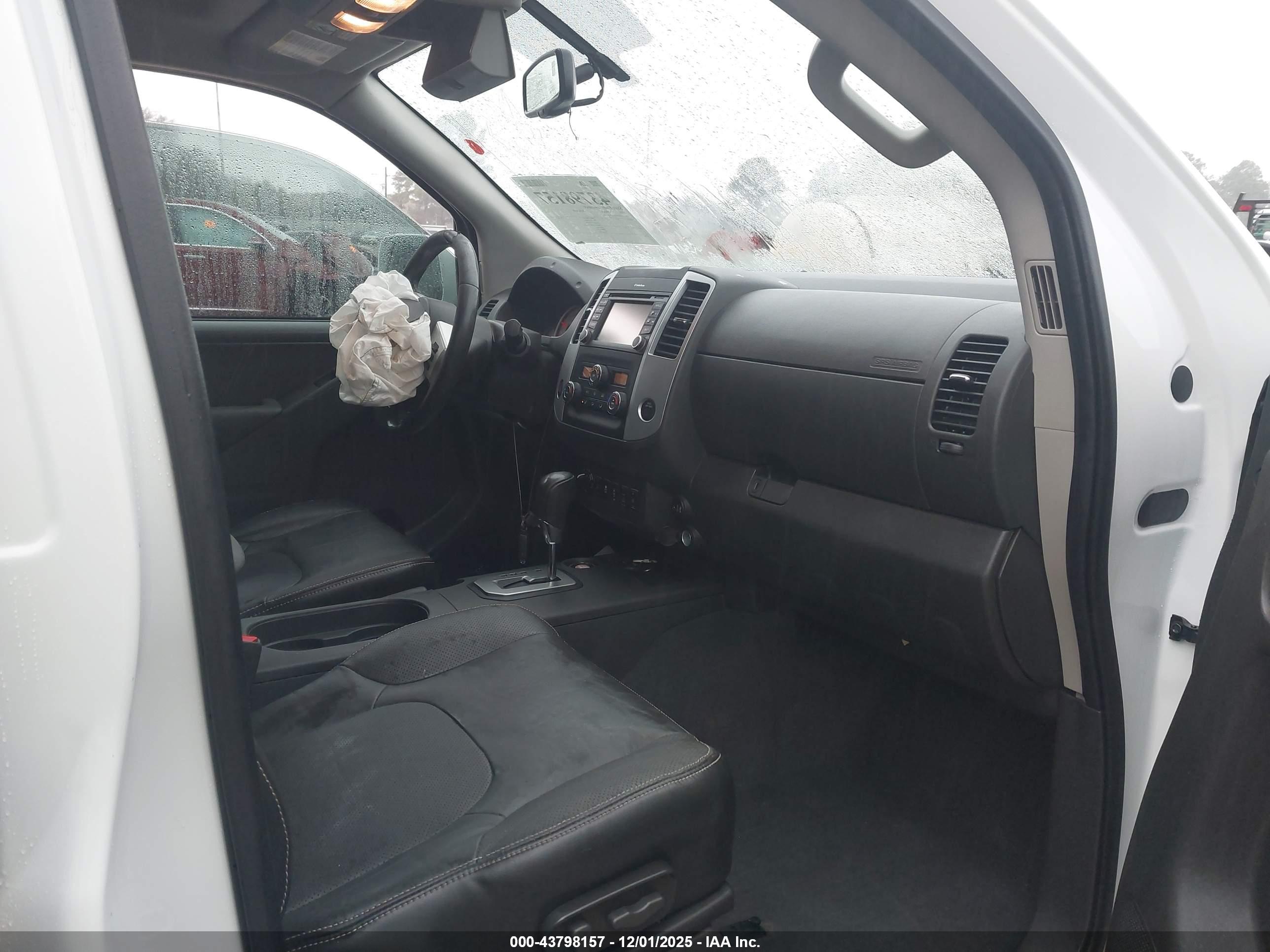 NISSAN FRONTIER image 5