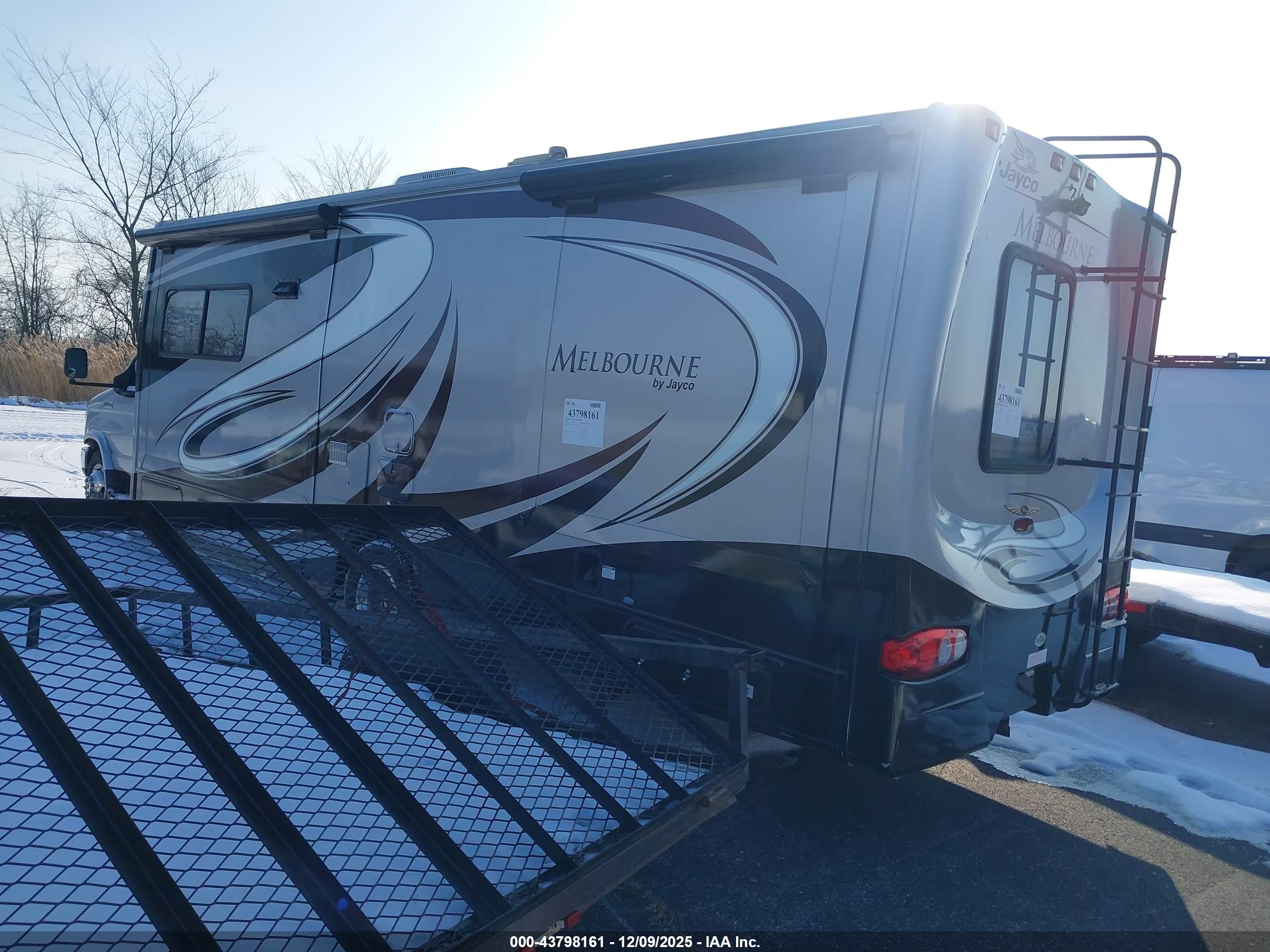 FORD E-450 image 3