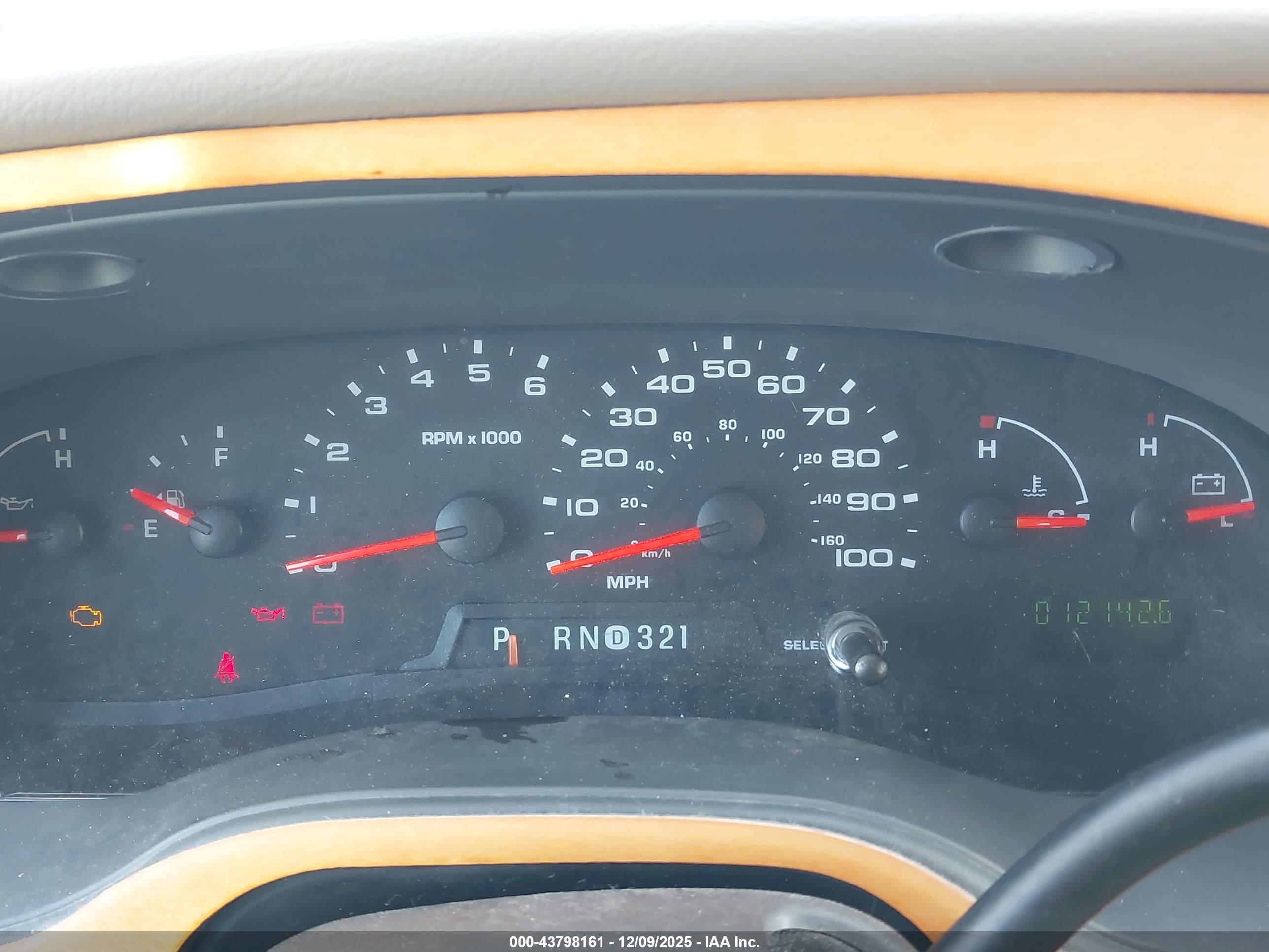 FORD E-450 image 6
