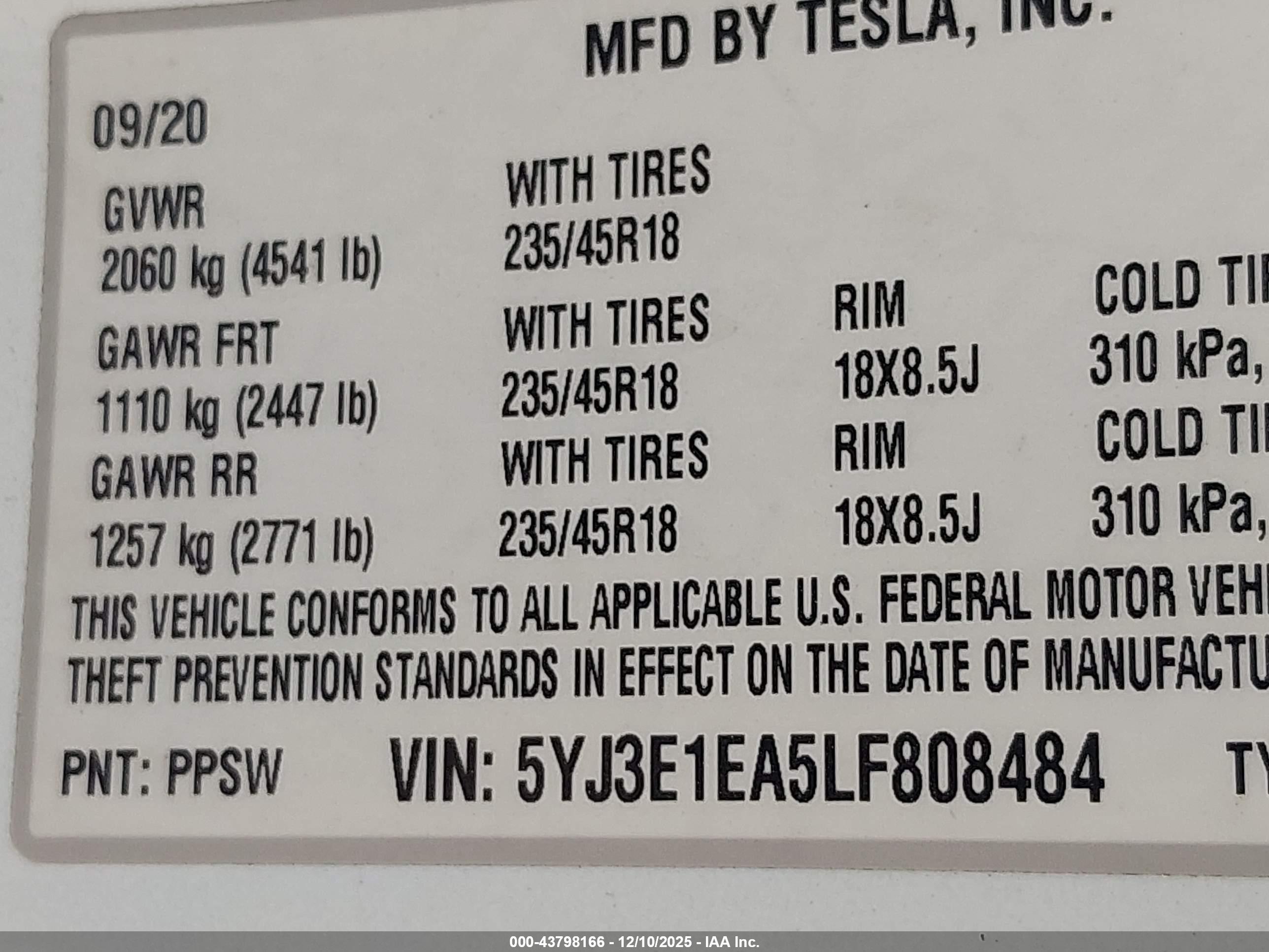 TESLA MODEL image 9