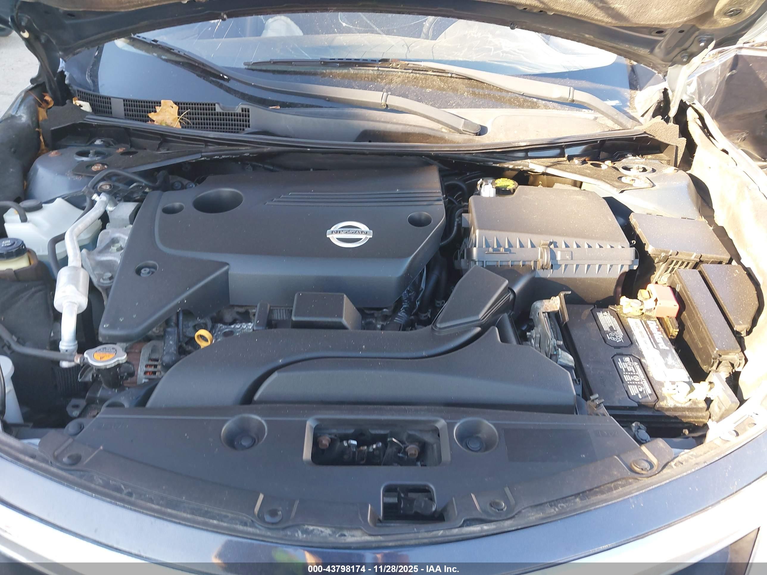 NISSAN ALTIMA image 10
