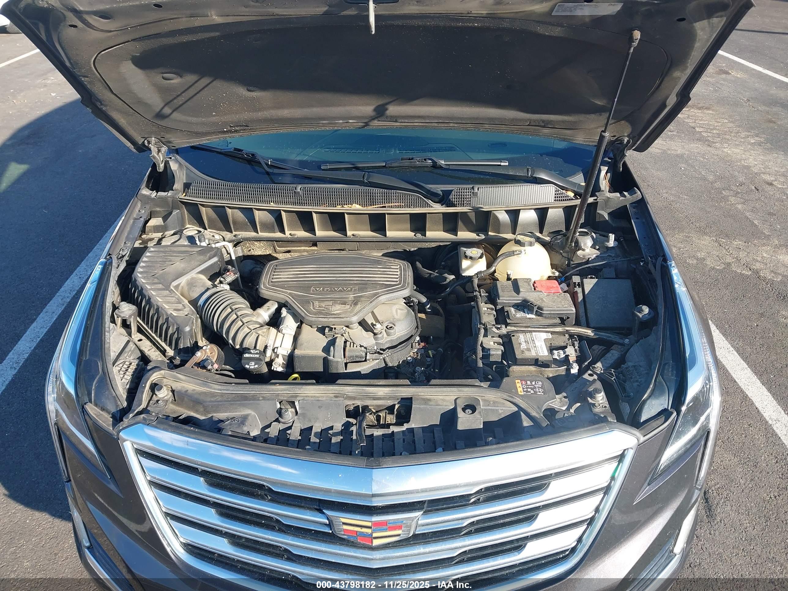 CADILLAC XT5 image 10