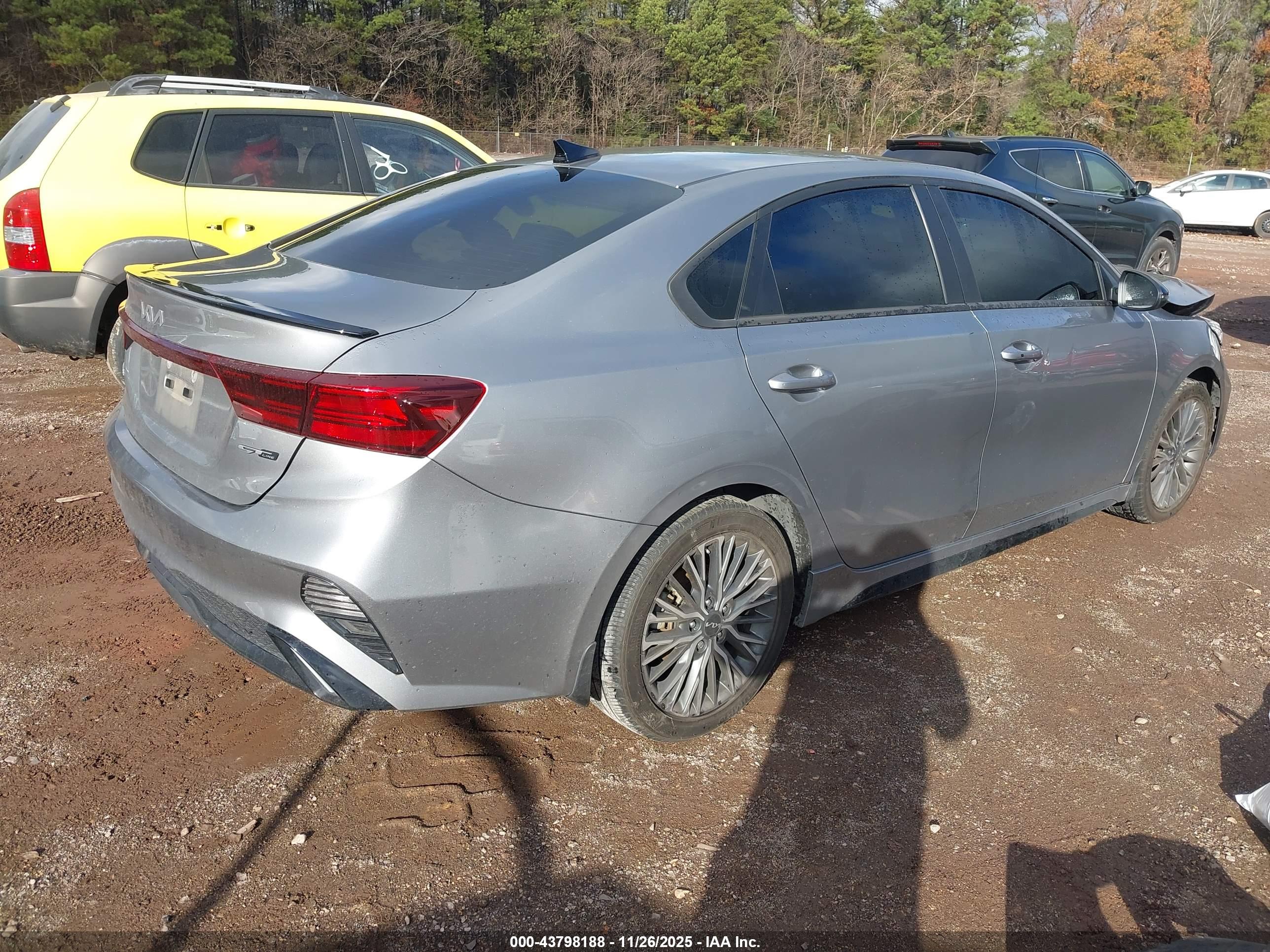 KIA FORTE image 4