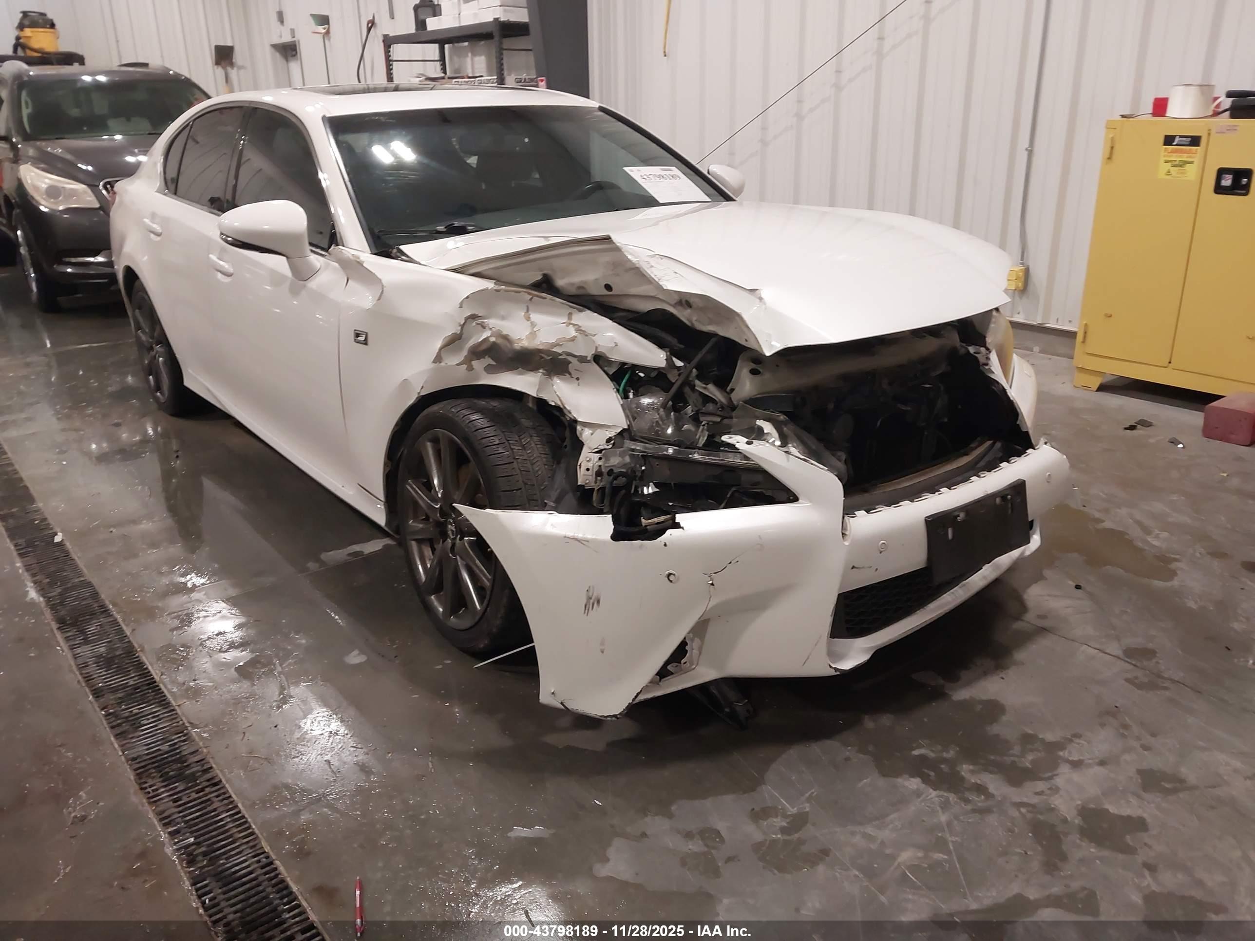 LEXUS GS image 6