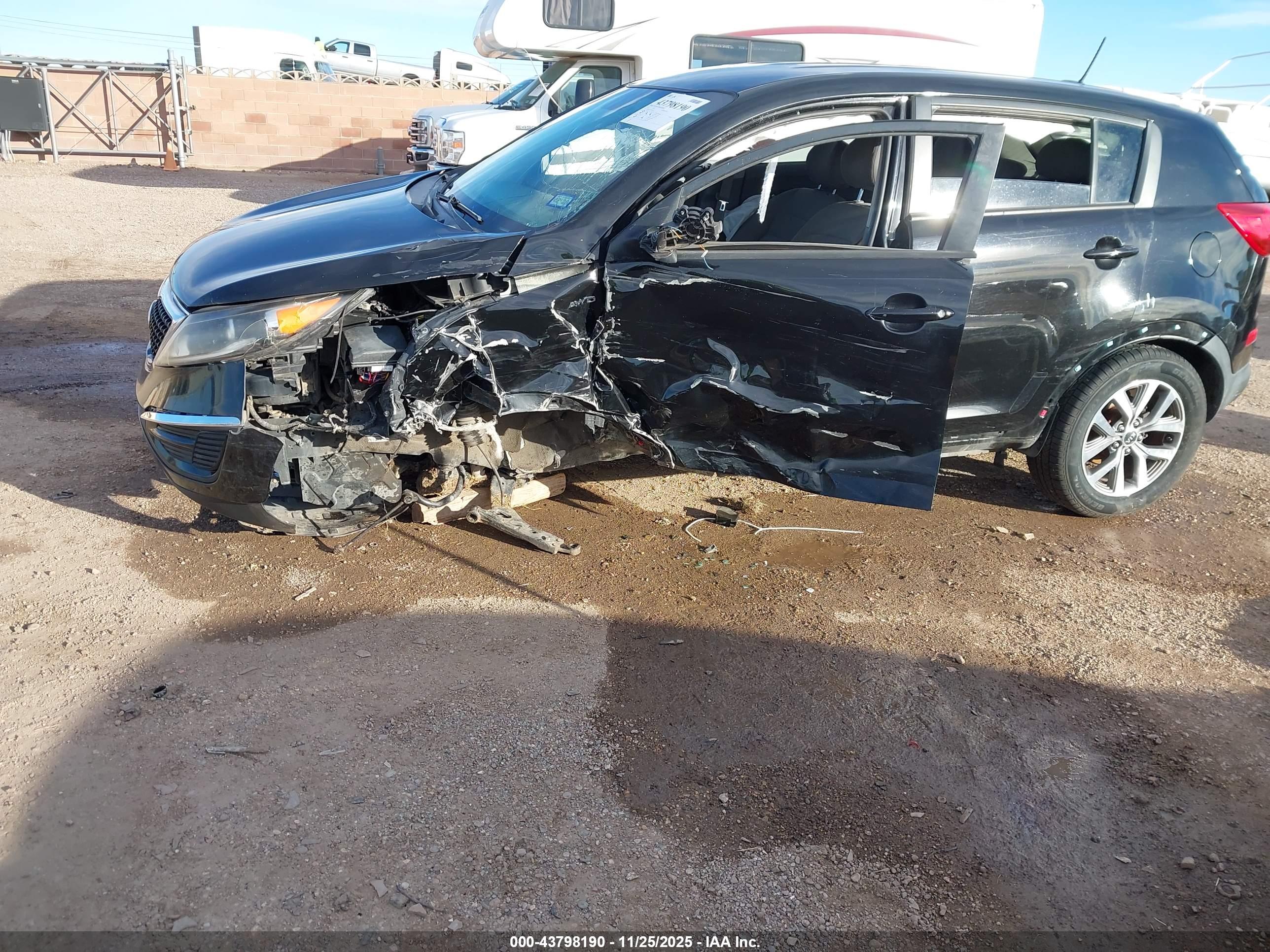 KIA SPORTAGE image 6
