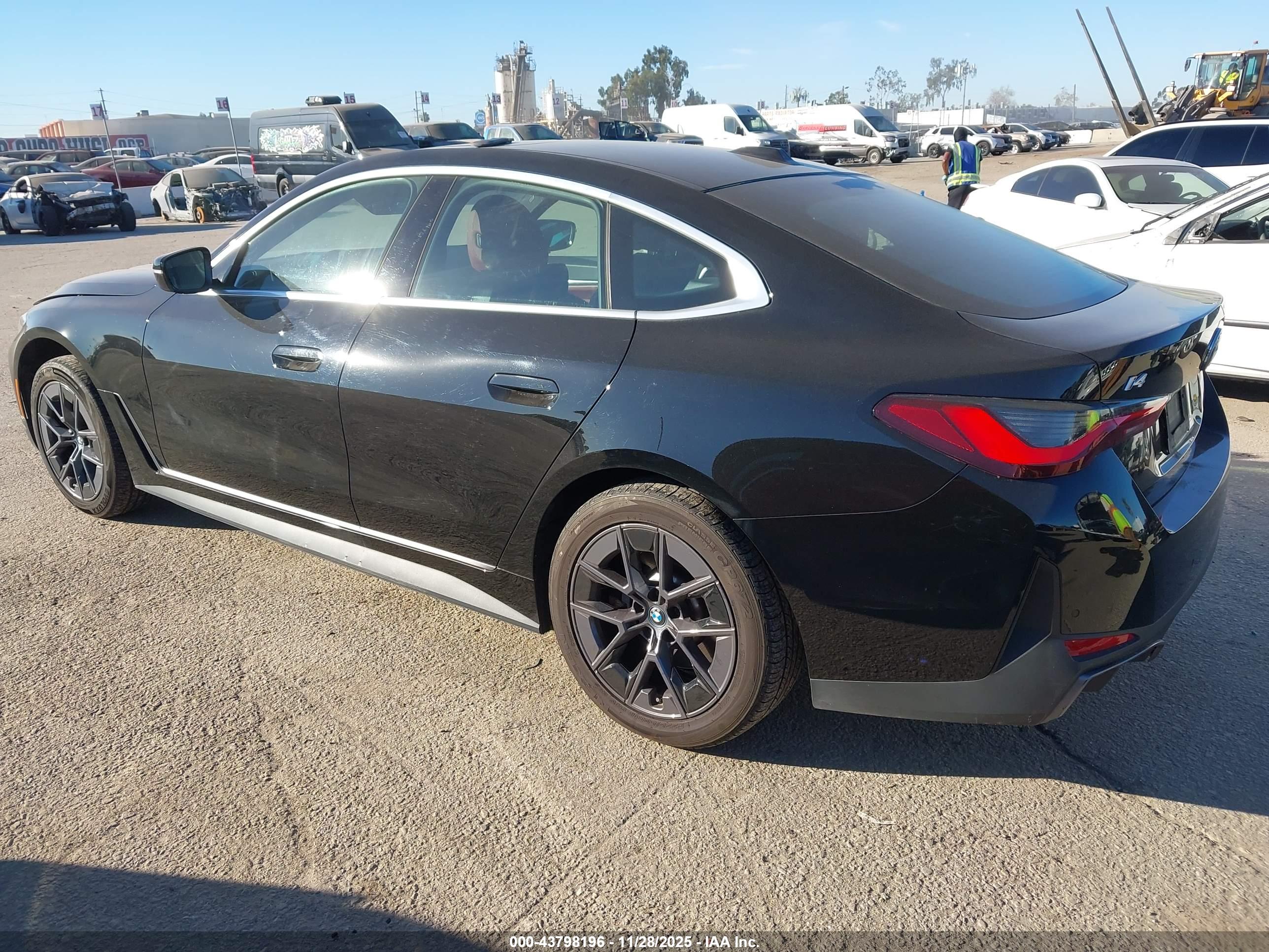 BMW I4 image 3