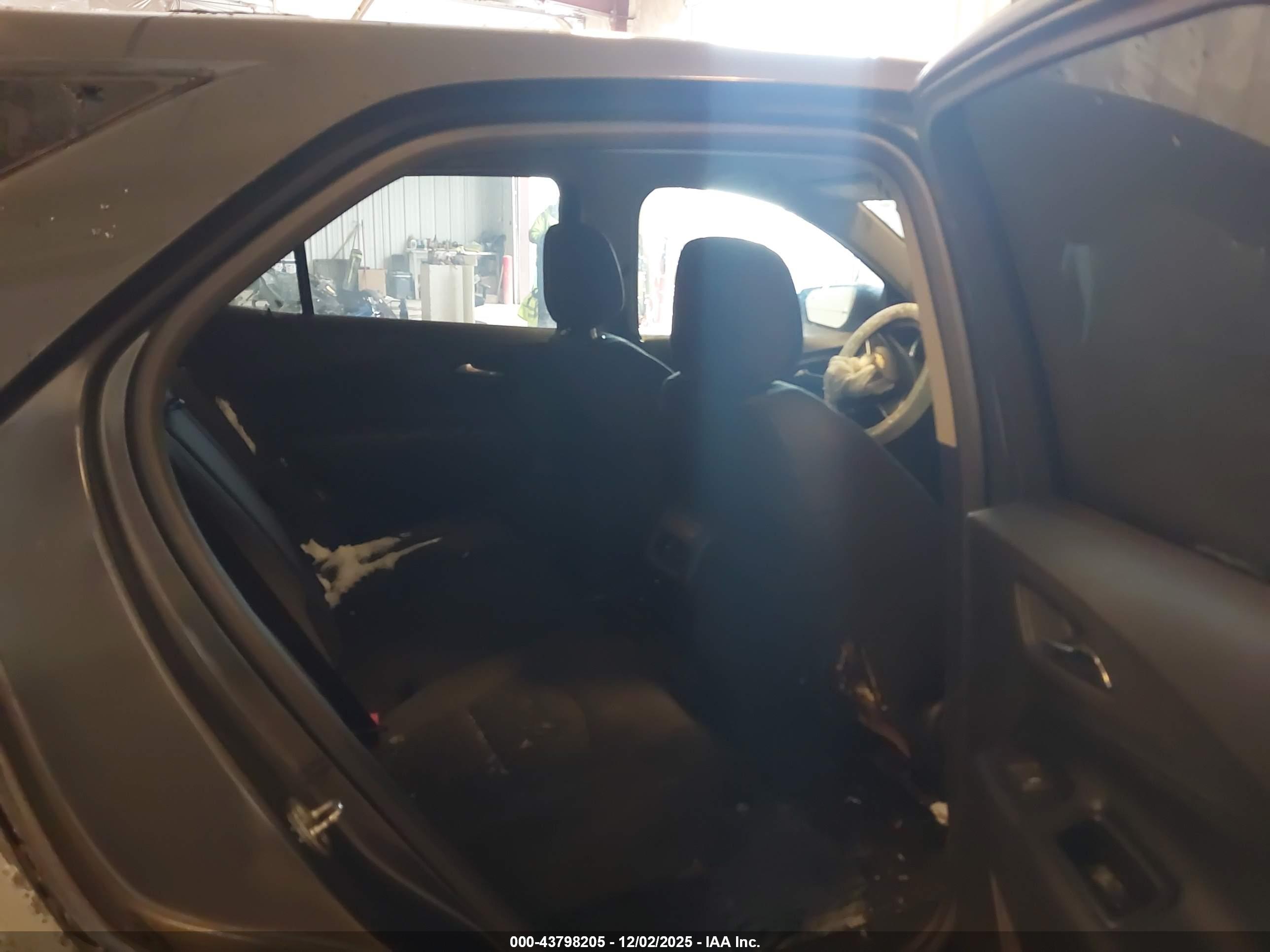 CHEVROLET EQUINOX image 8
