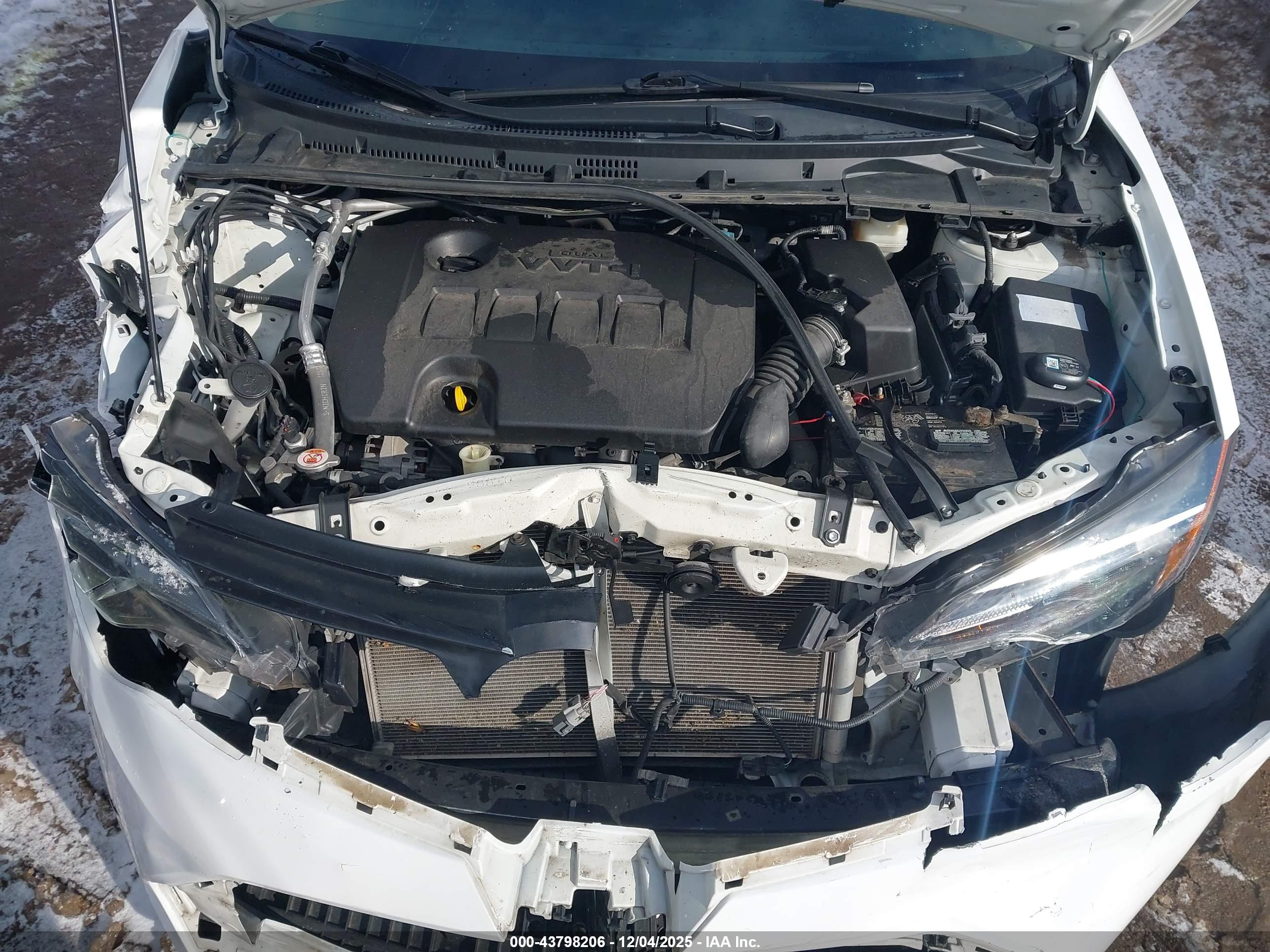 TOYOTA COROLLA image 10
