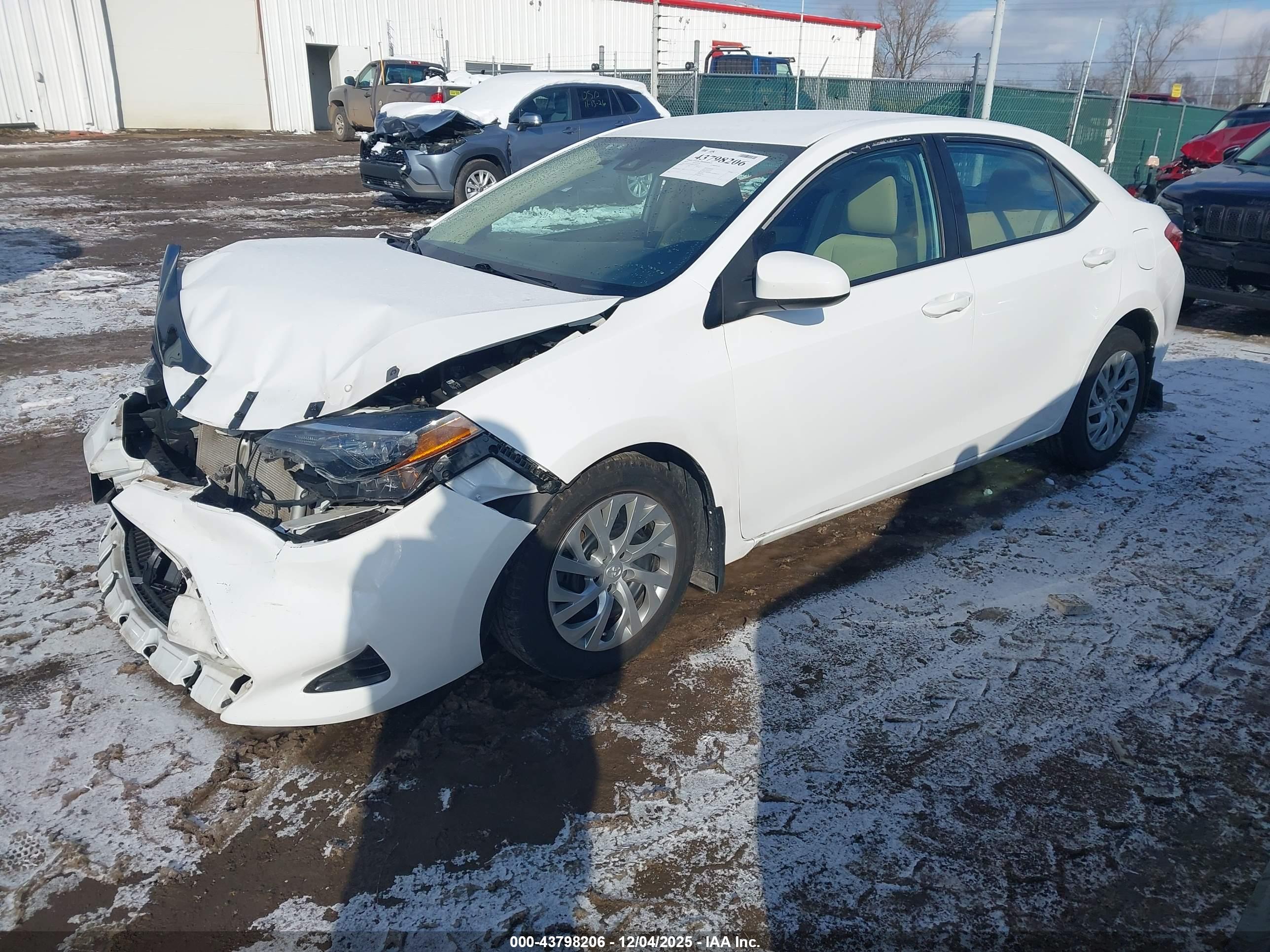 TOYOTA COROLLA image 2
