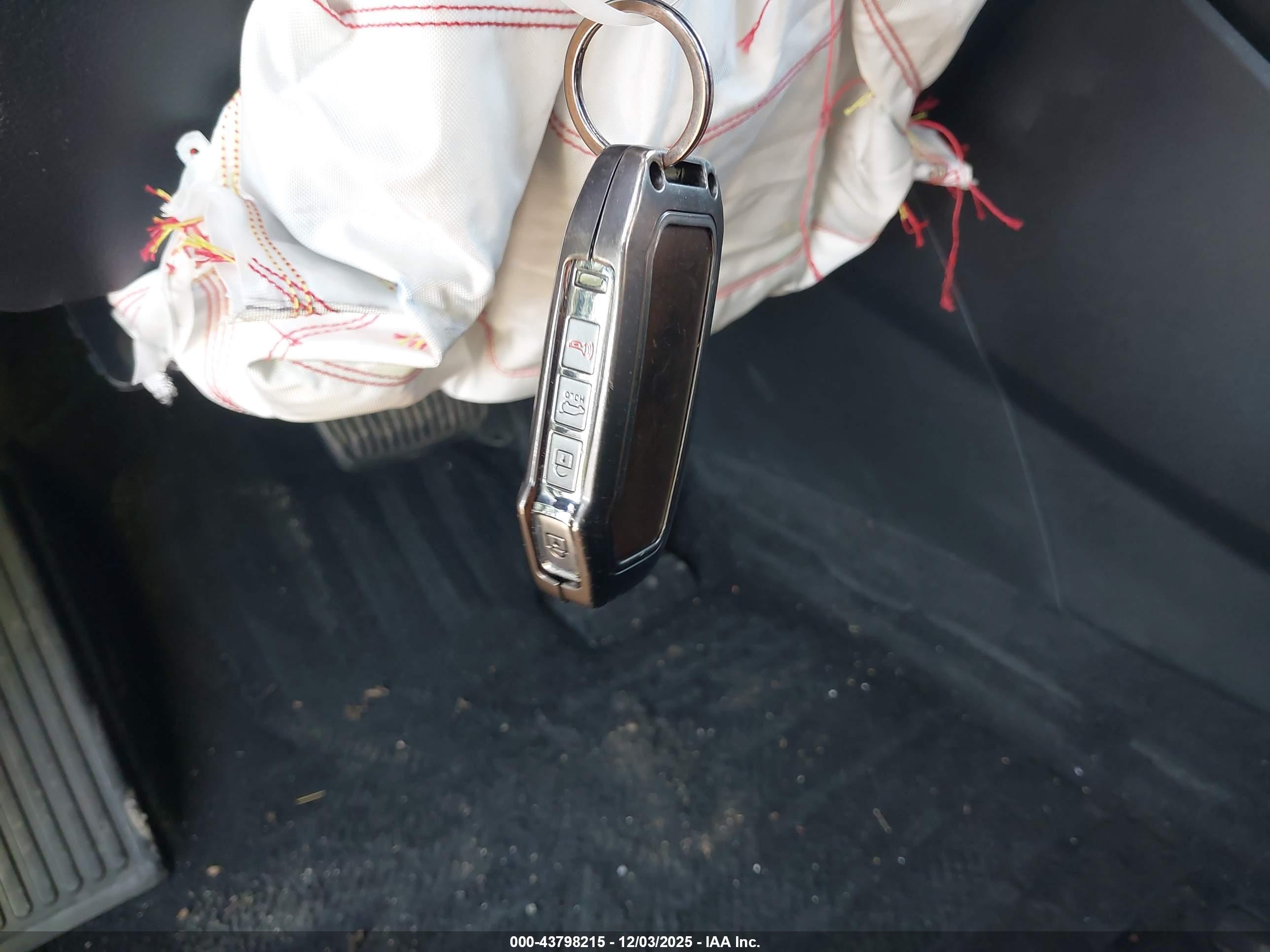 KIA TELLURIDE image 11