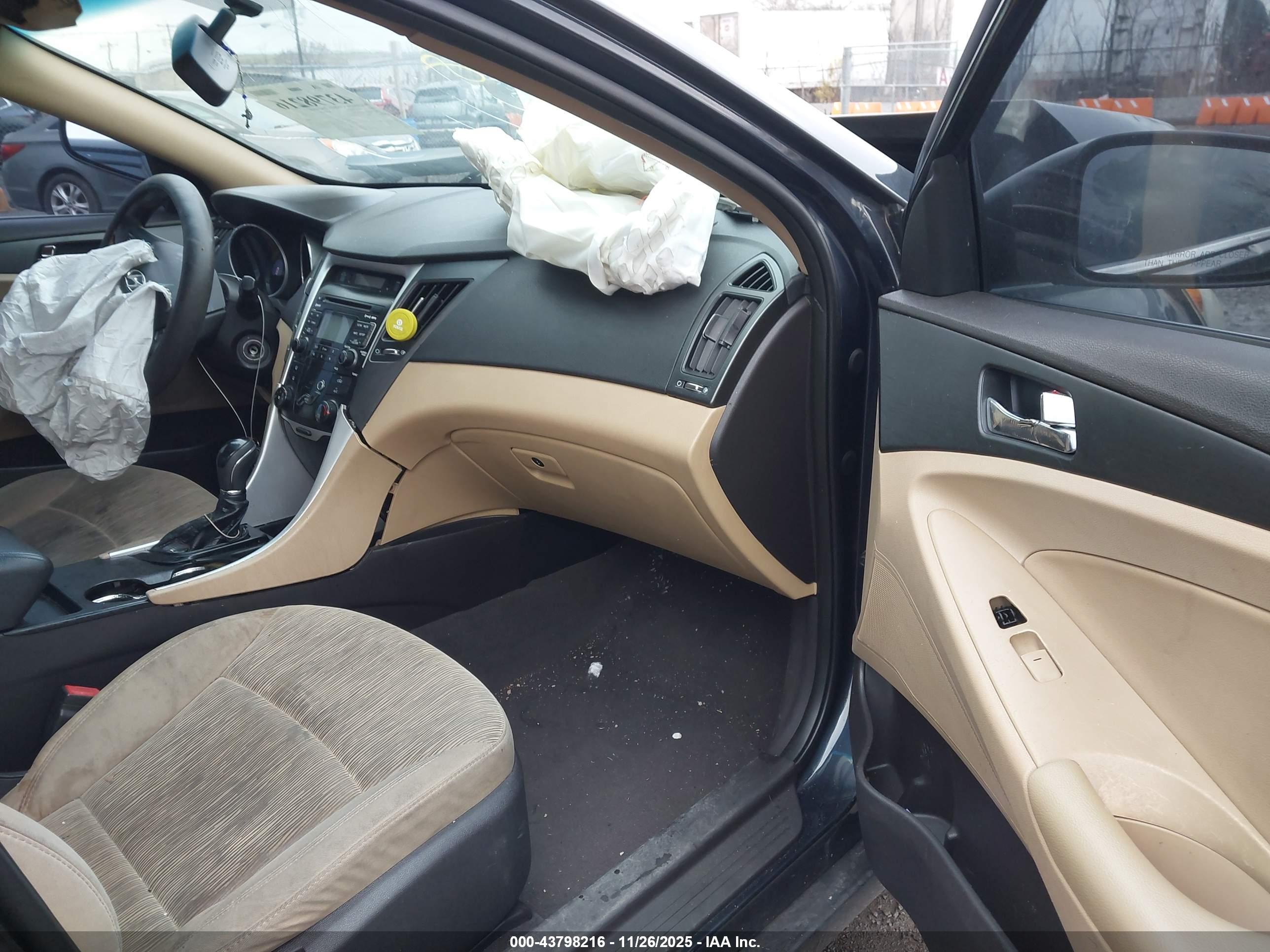 HYUNDAI SONATA image 5