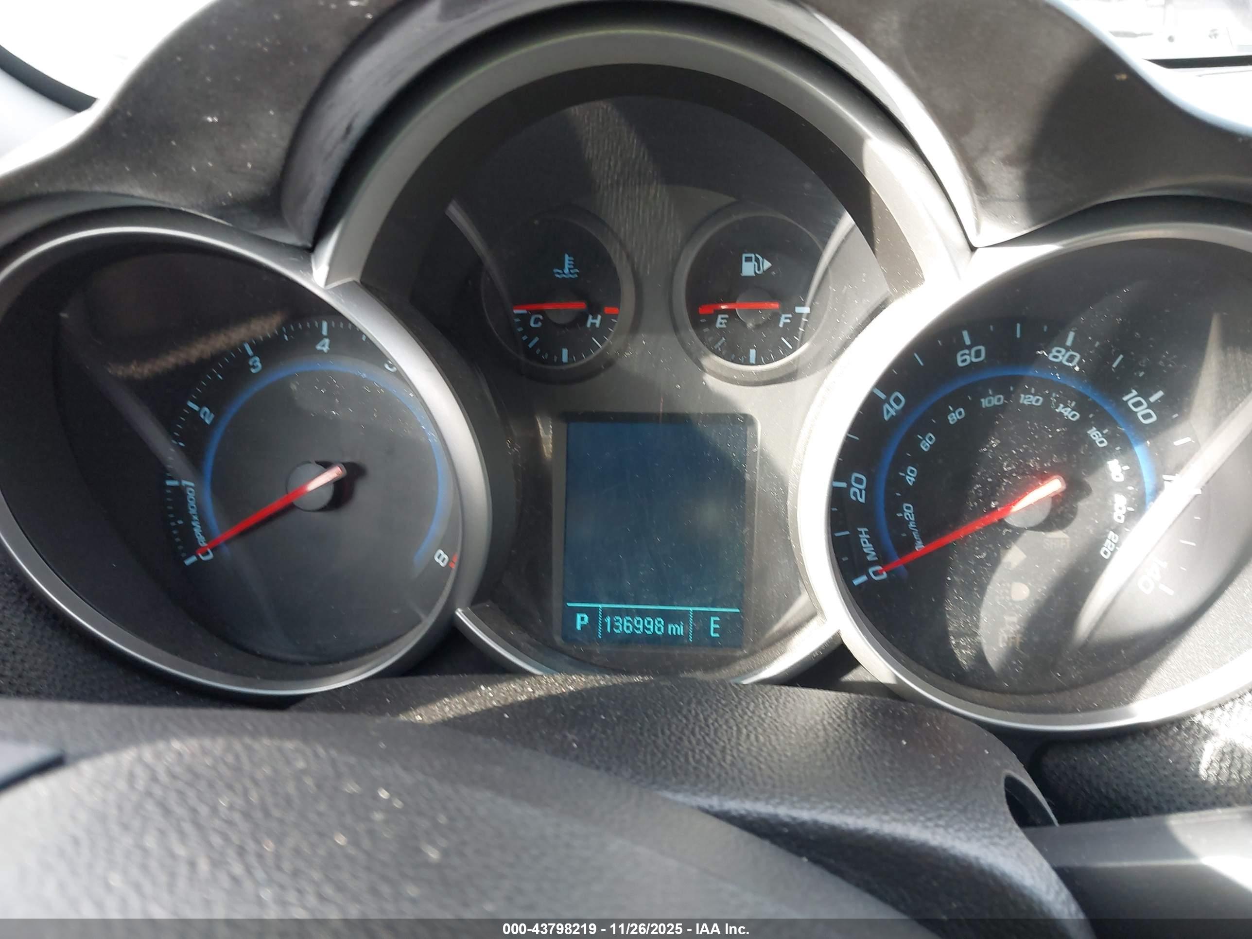 CHEVROLET CRUZE image 7