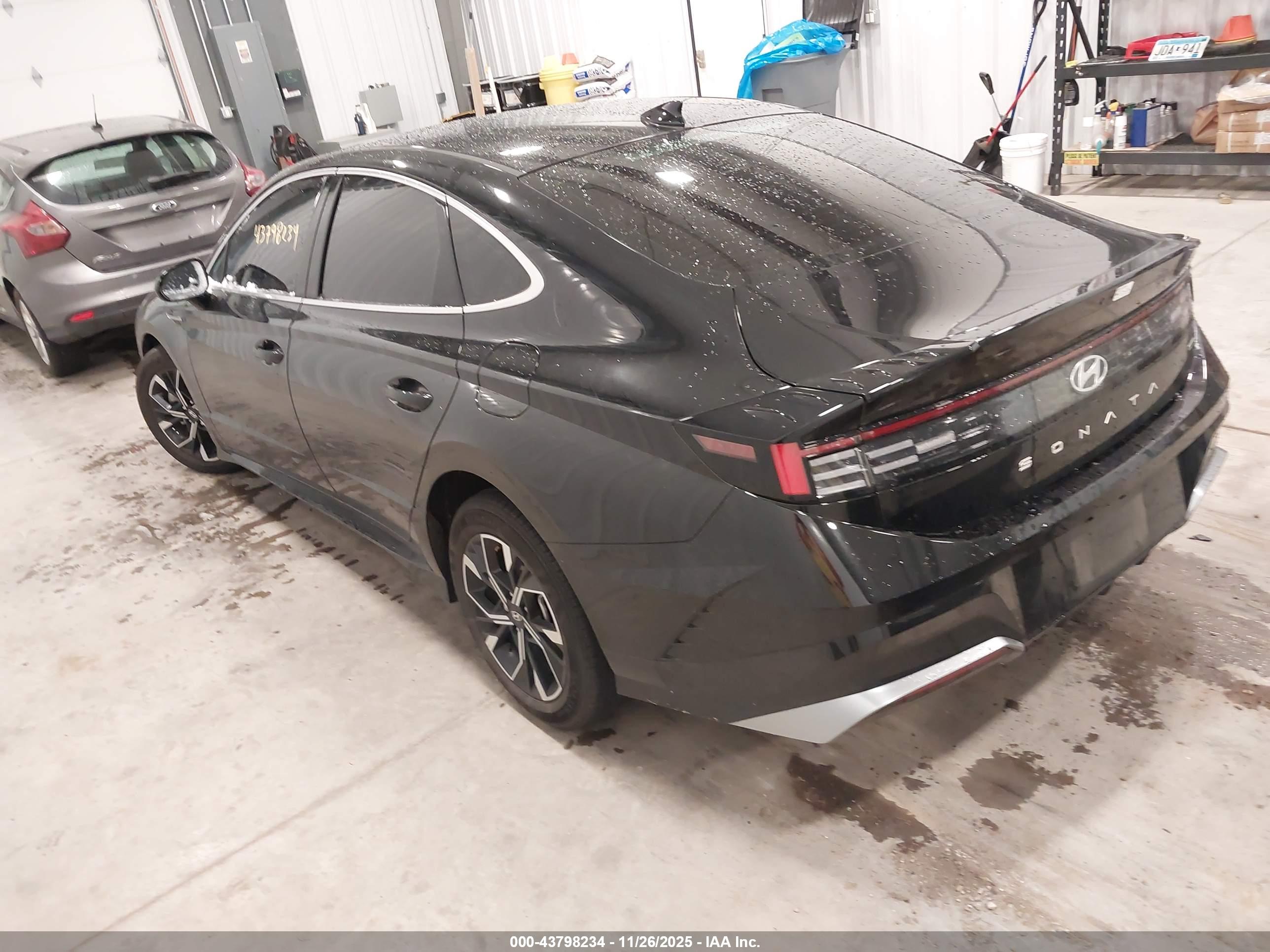 HYUNDAI SONATA image 3