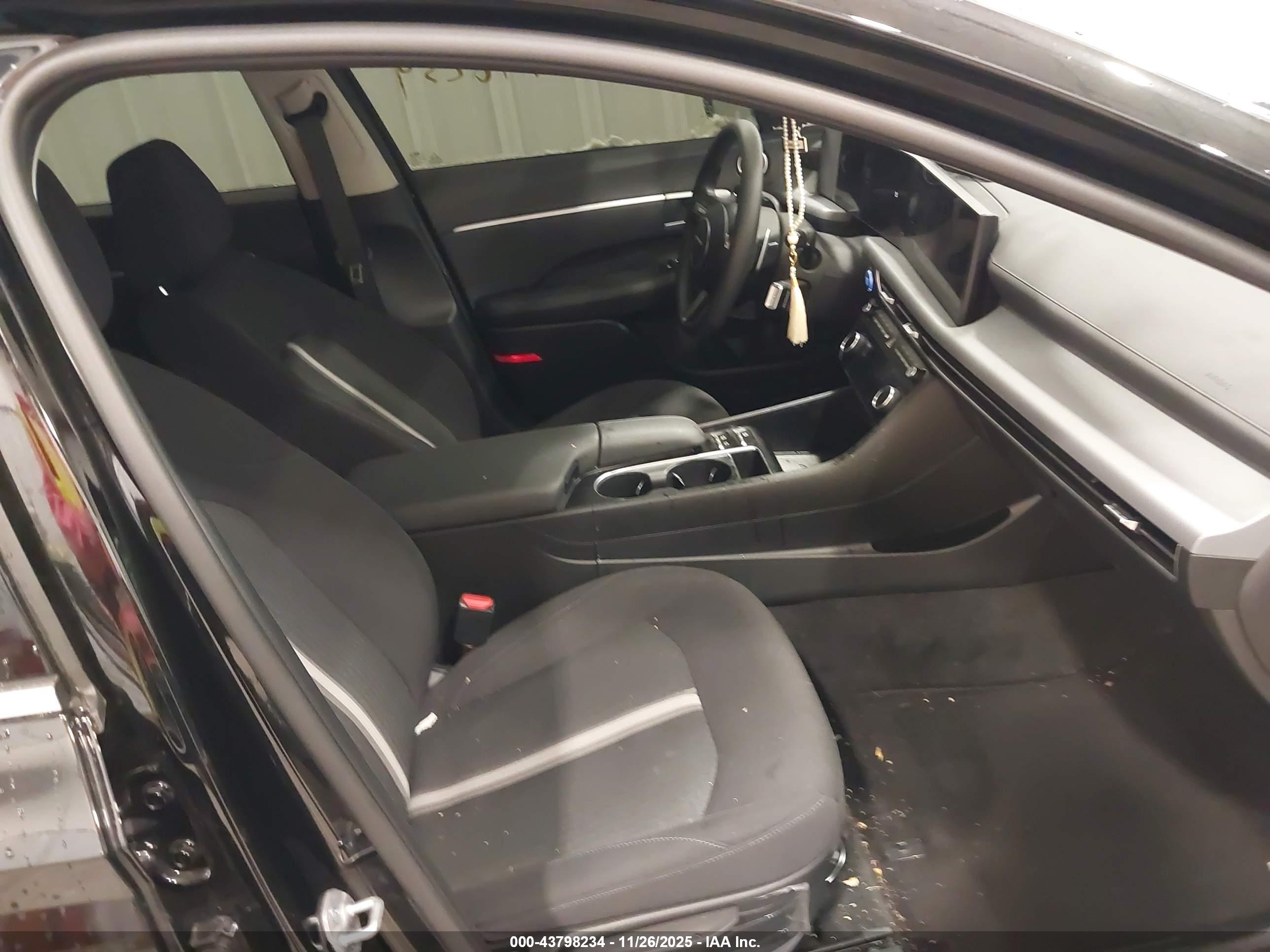 HYUNDAI SONATA image 5
