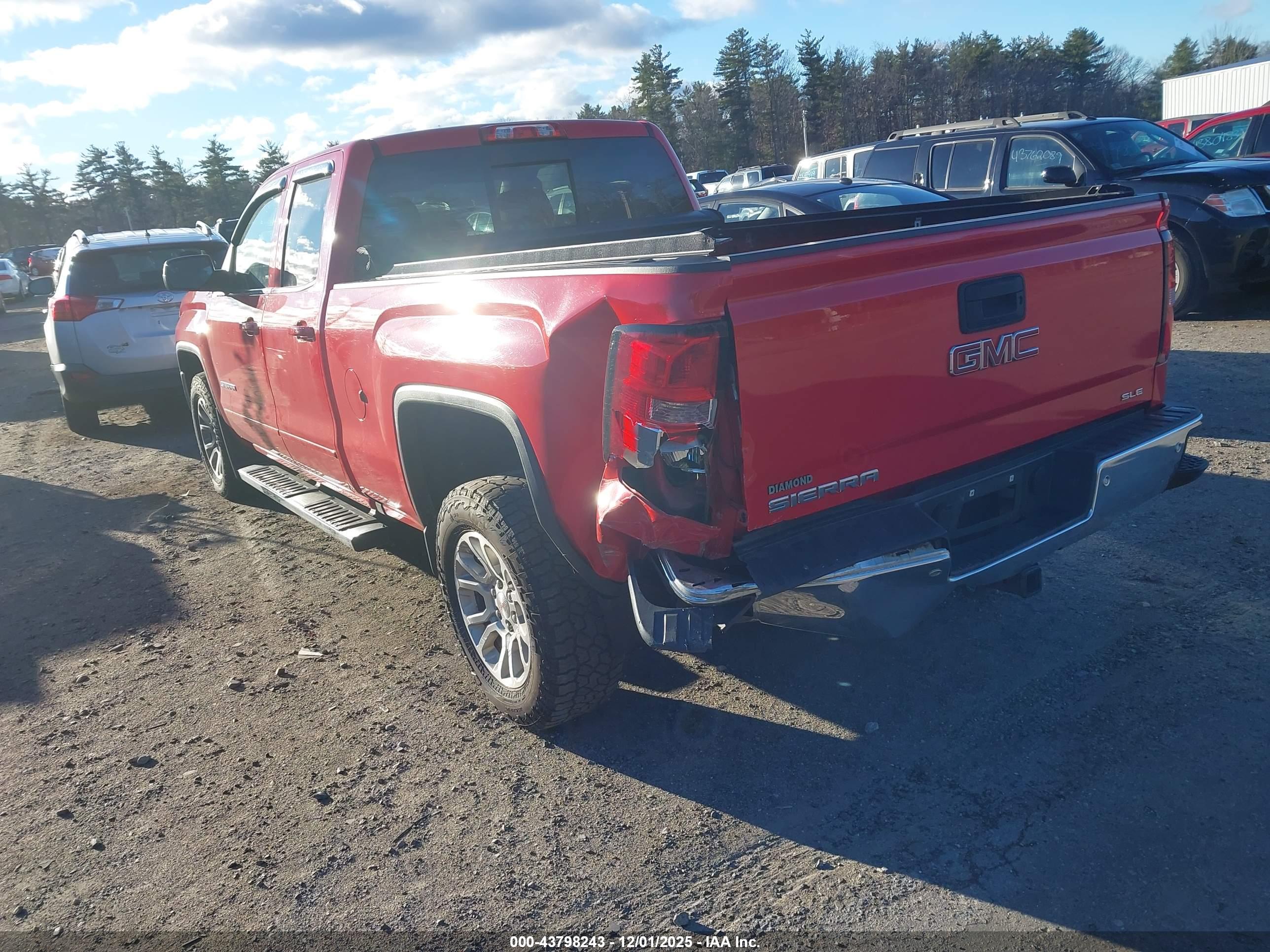 GMC SIERRA image 3