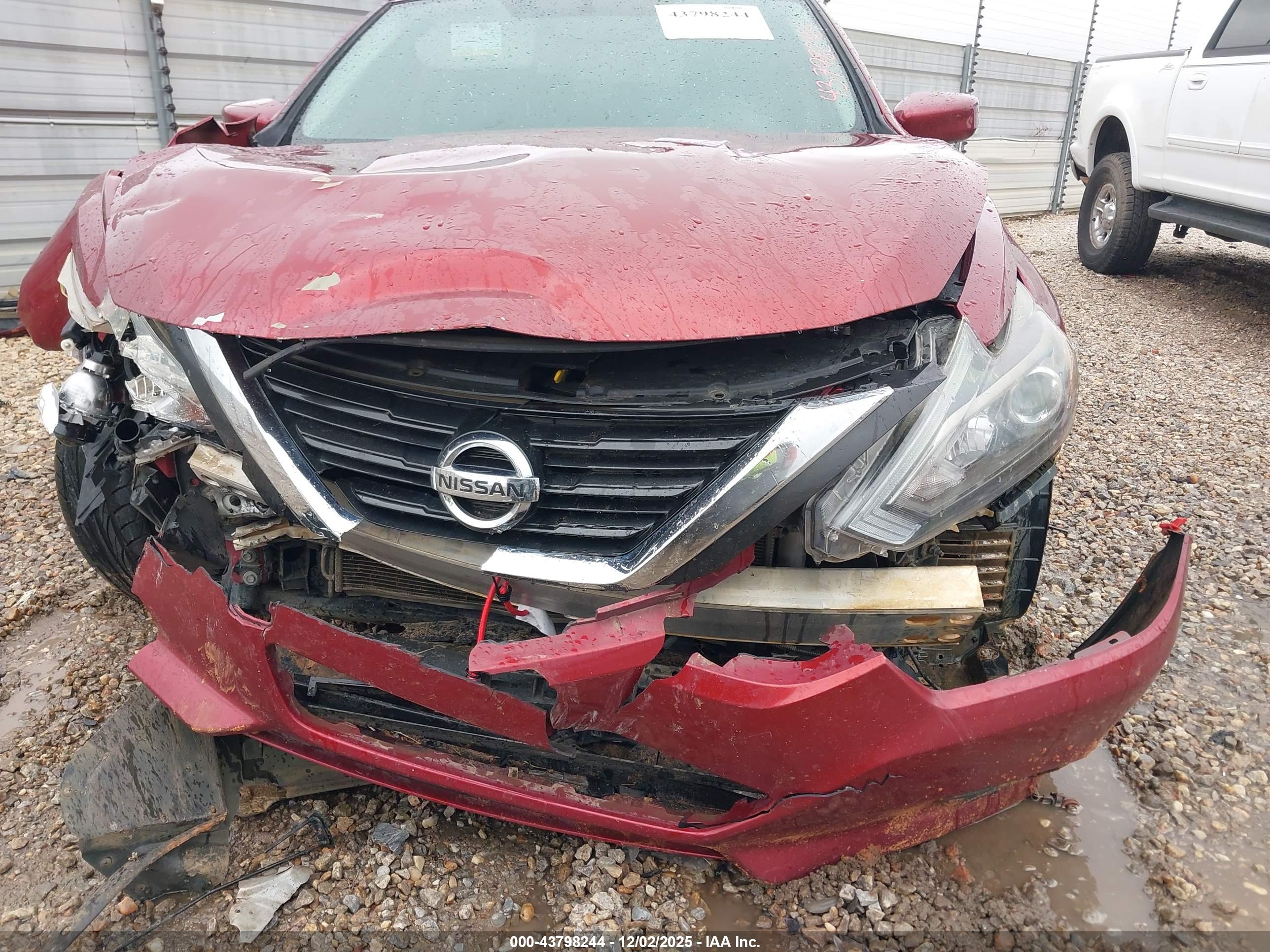 NISSAN ALTIMA image 6
