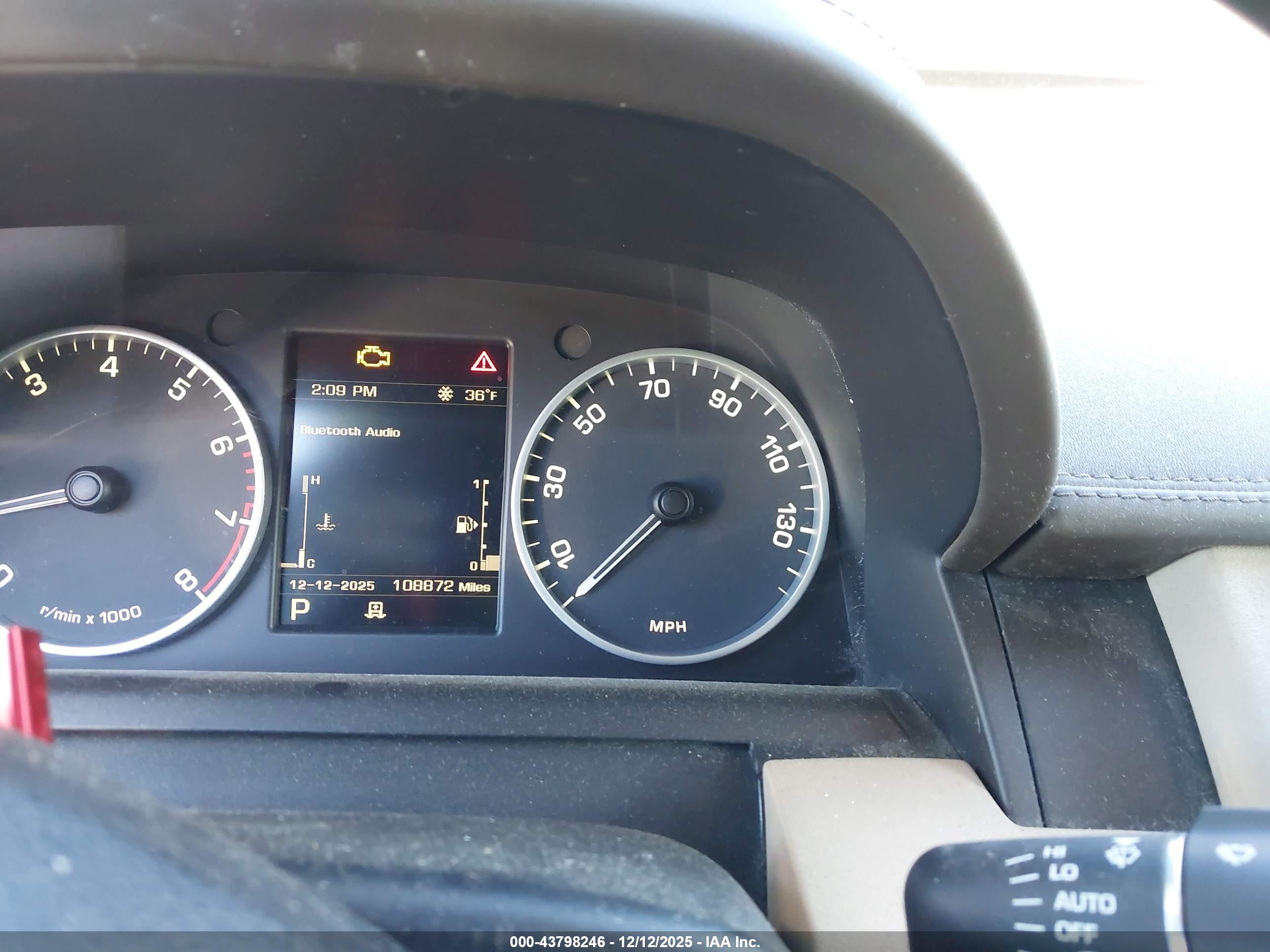 LAND ROVER image 7