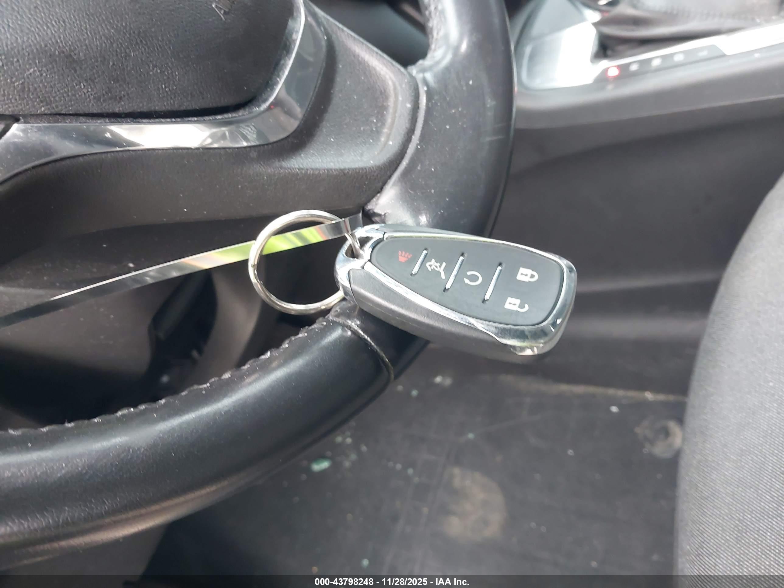 CHEVROLET EQUINOX image 11