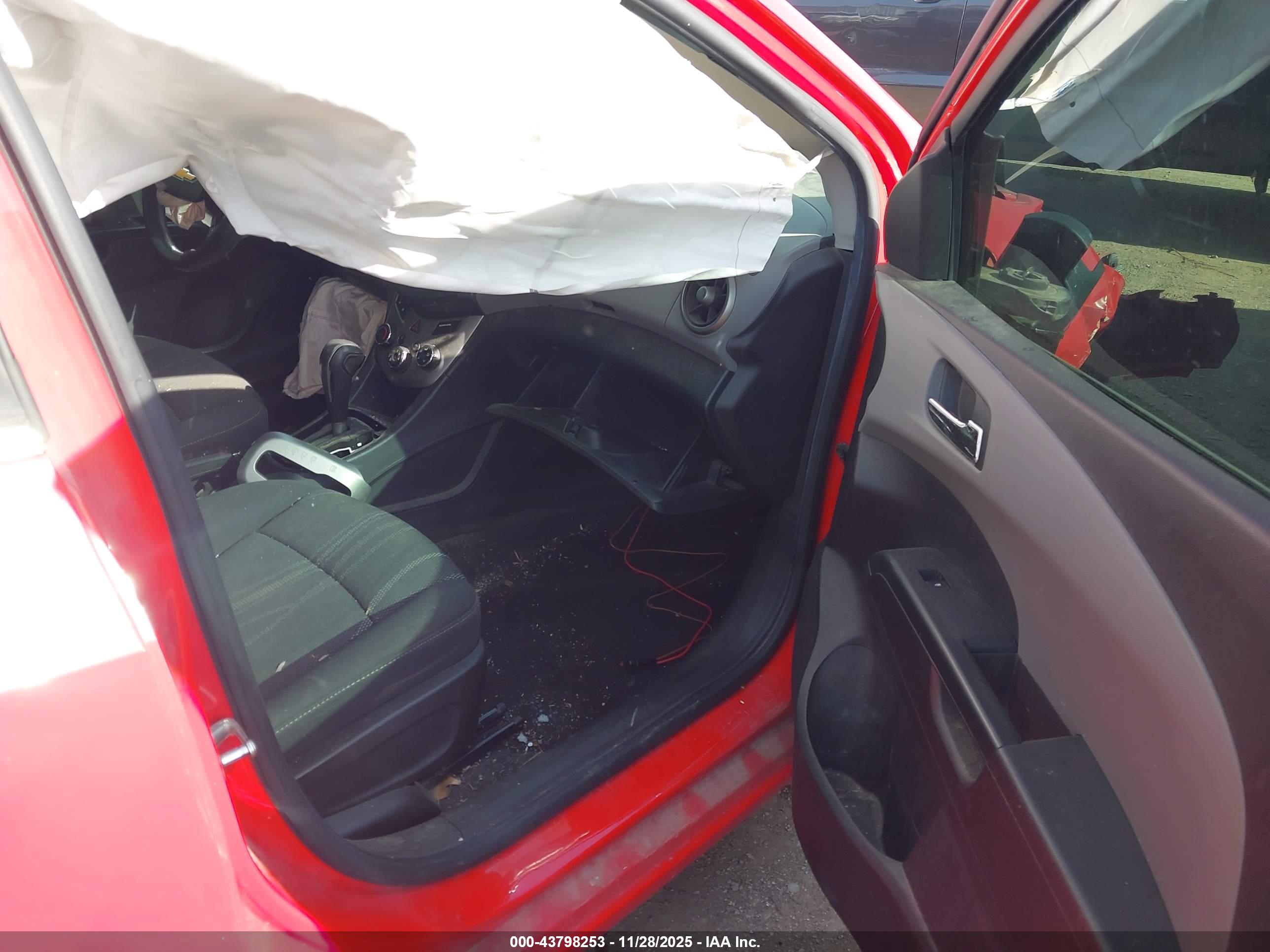 CHEVROLET SONIC image 5