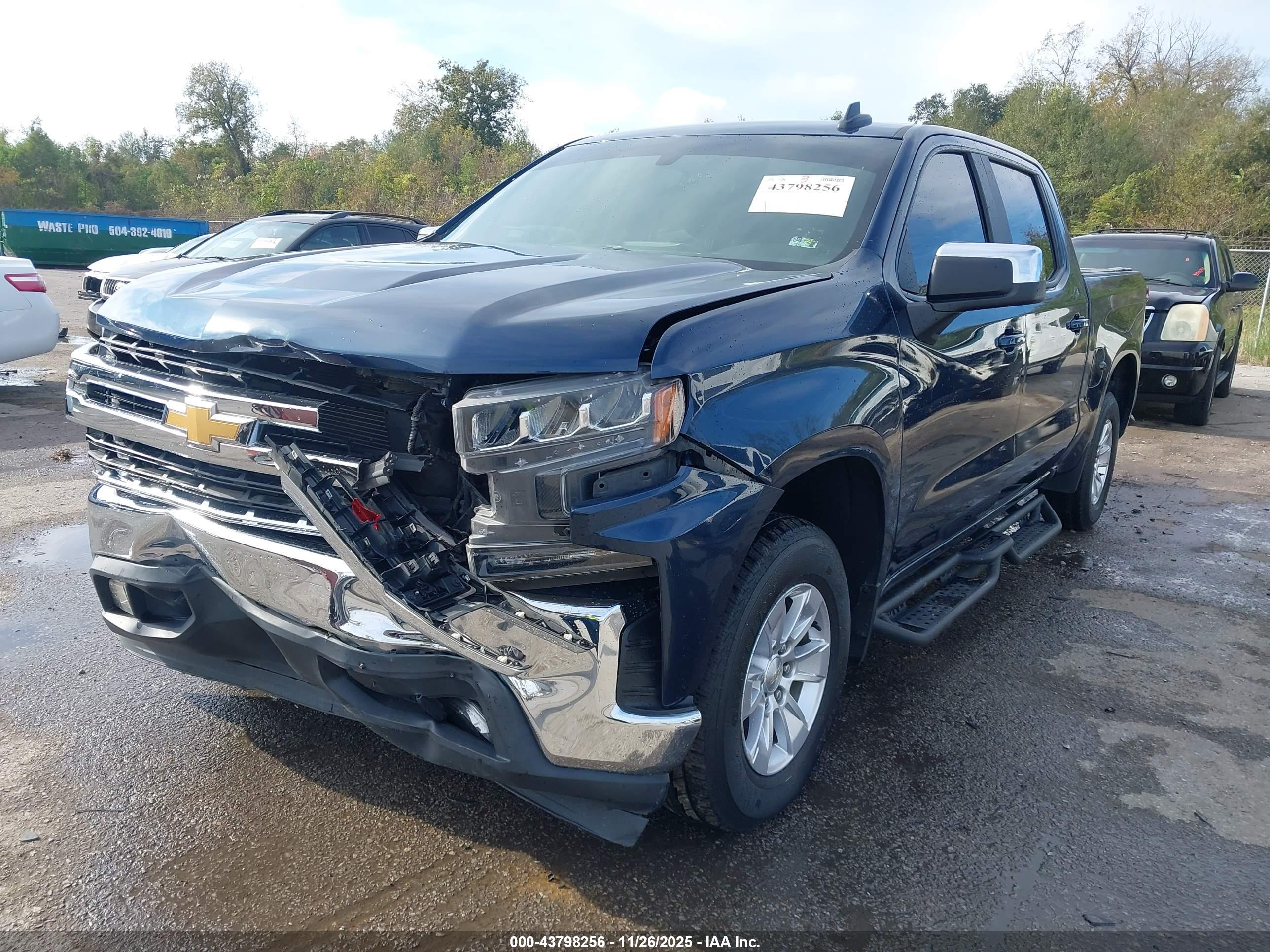 CHEVROLET SILVERADO image 2