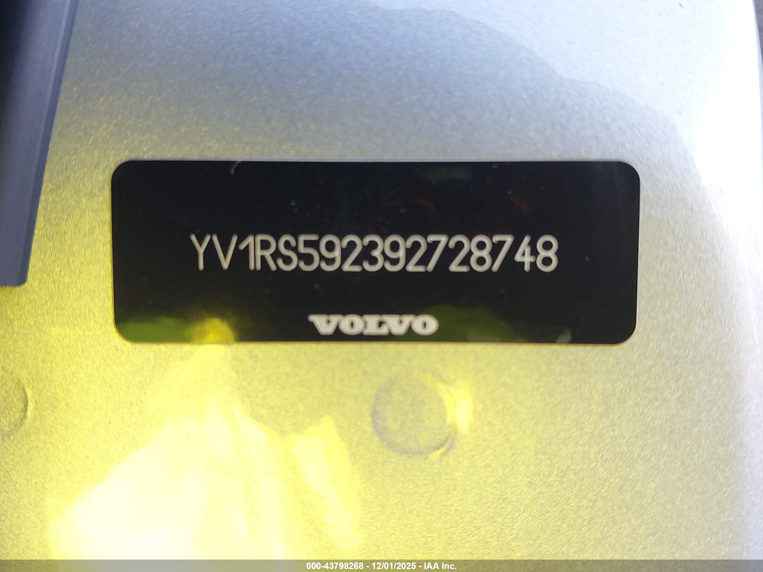 VOLVO S60 image 9