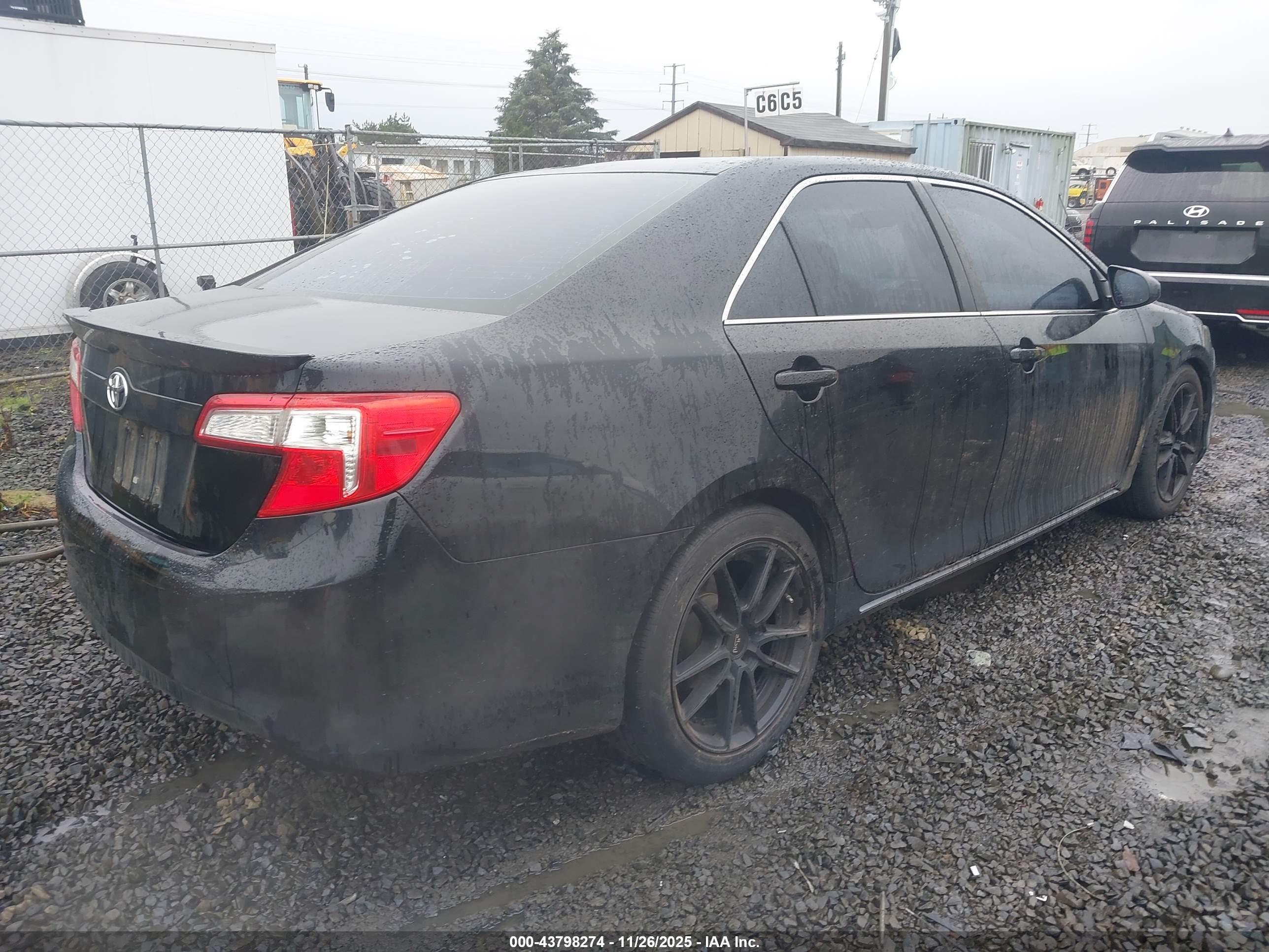 TOYOTA CAMRY image 4