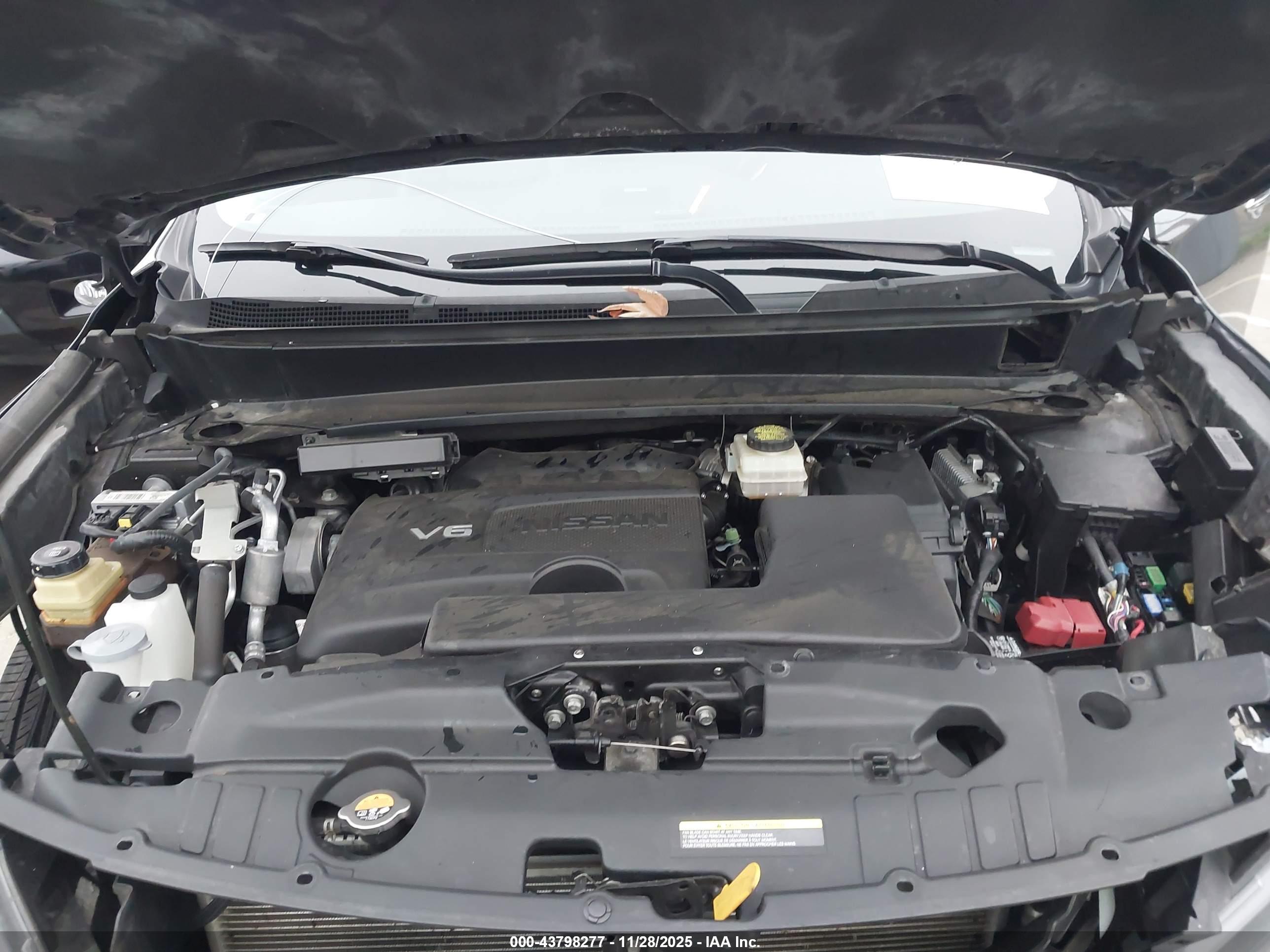 NISSAN PATHFINDER image 10
