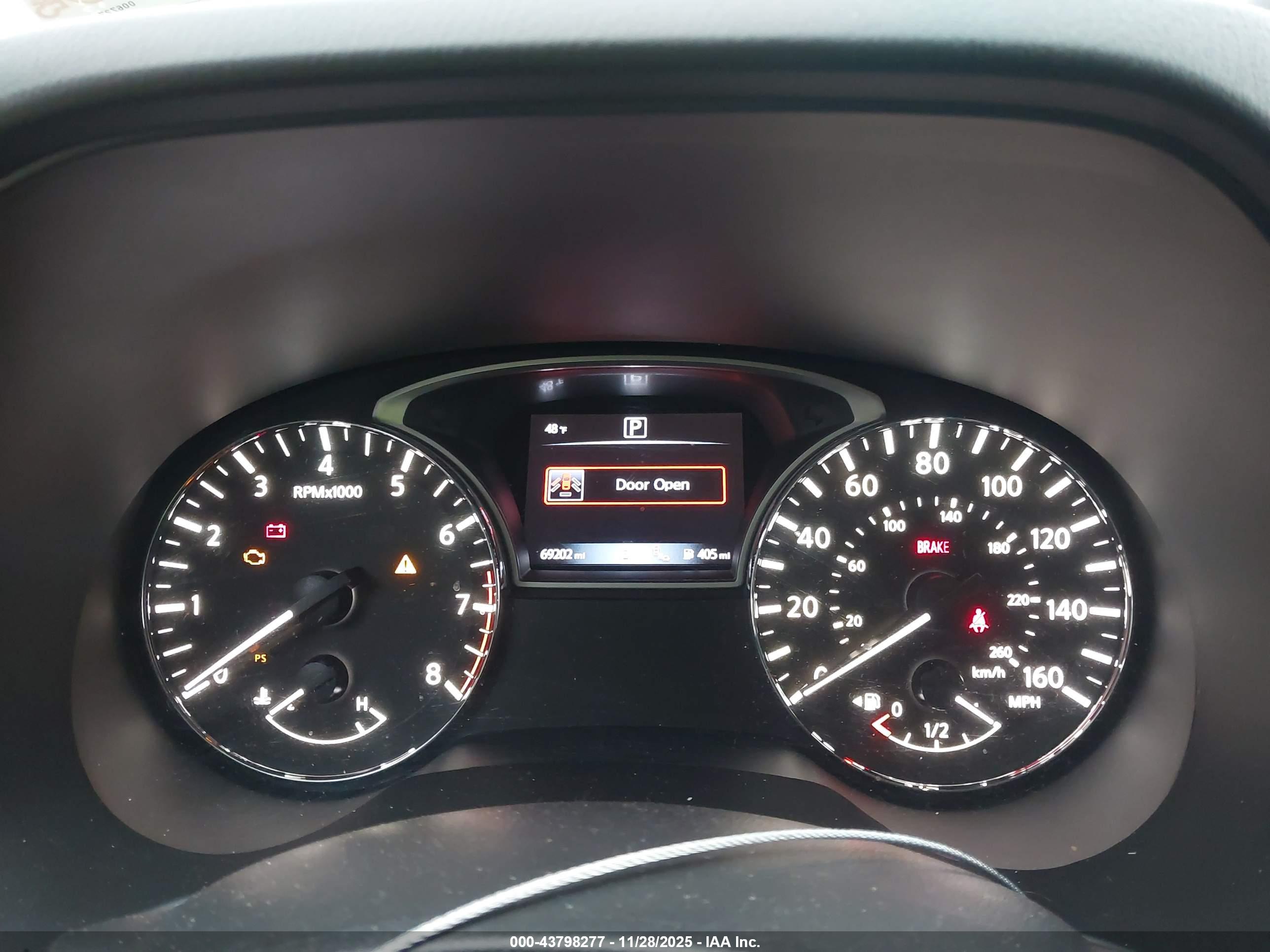 NISSAN PATHFINDER image 7
