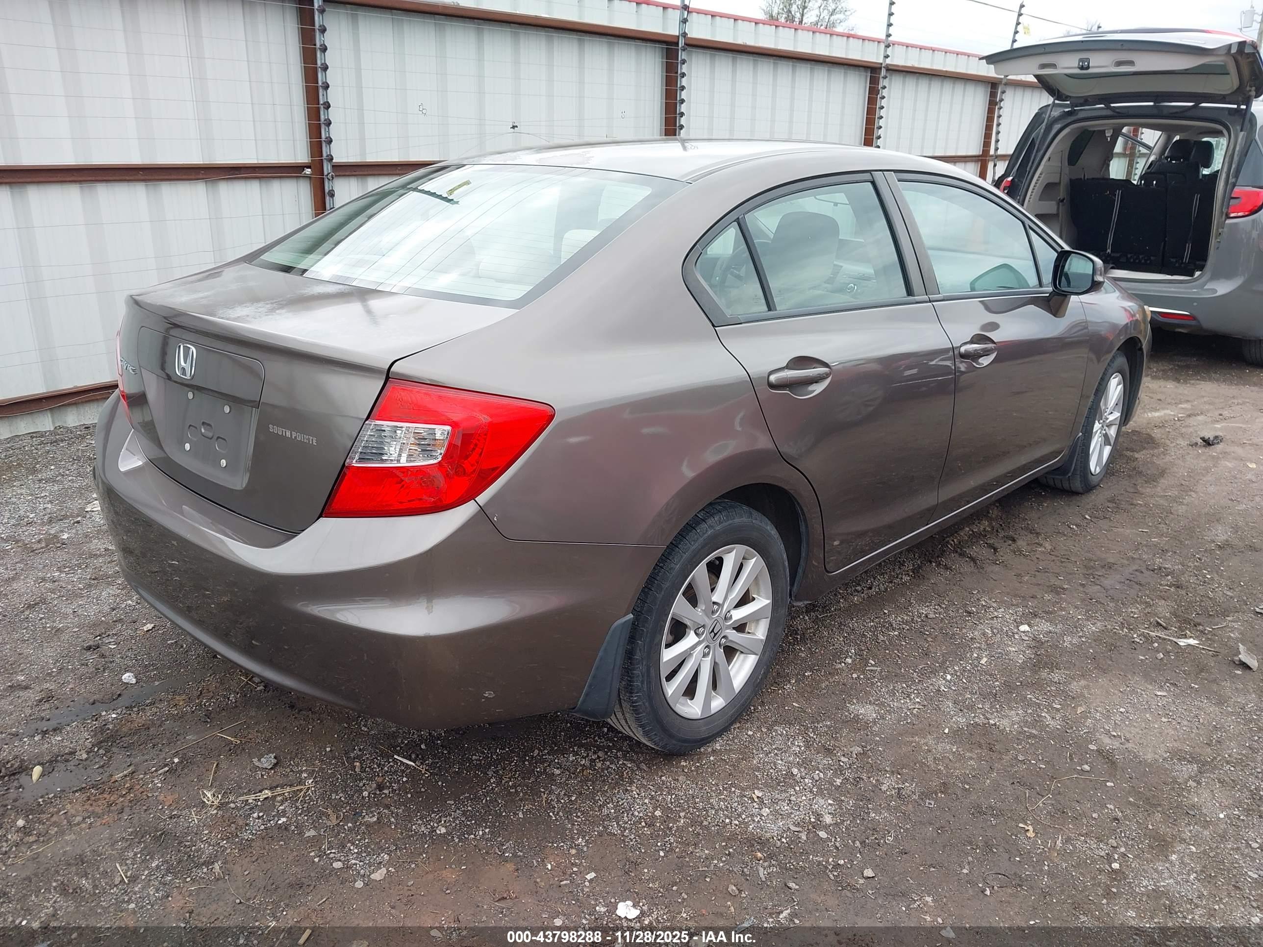 HONDA CIVIC image 4