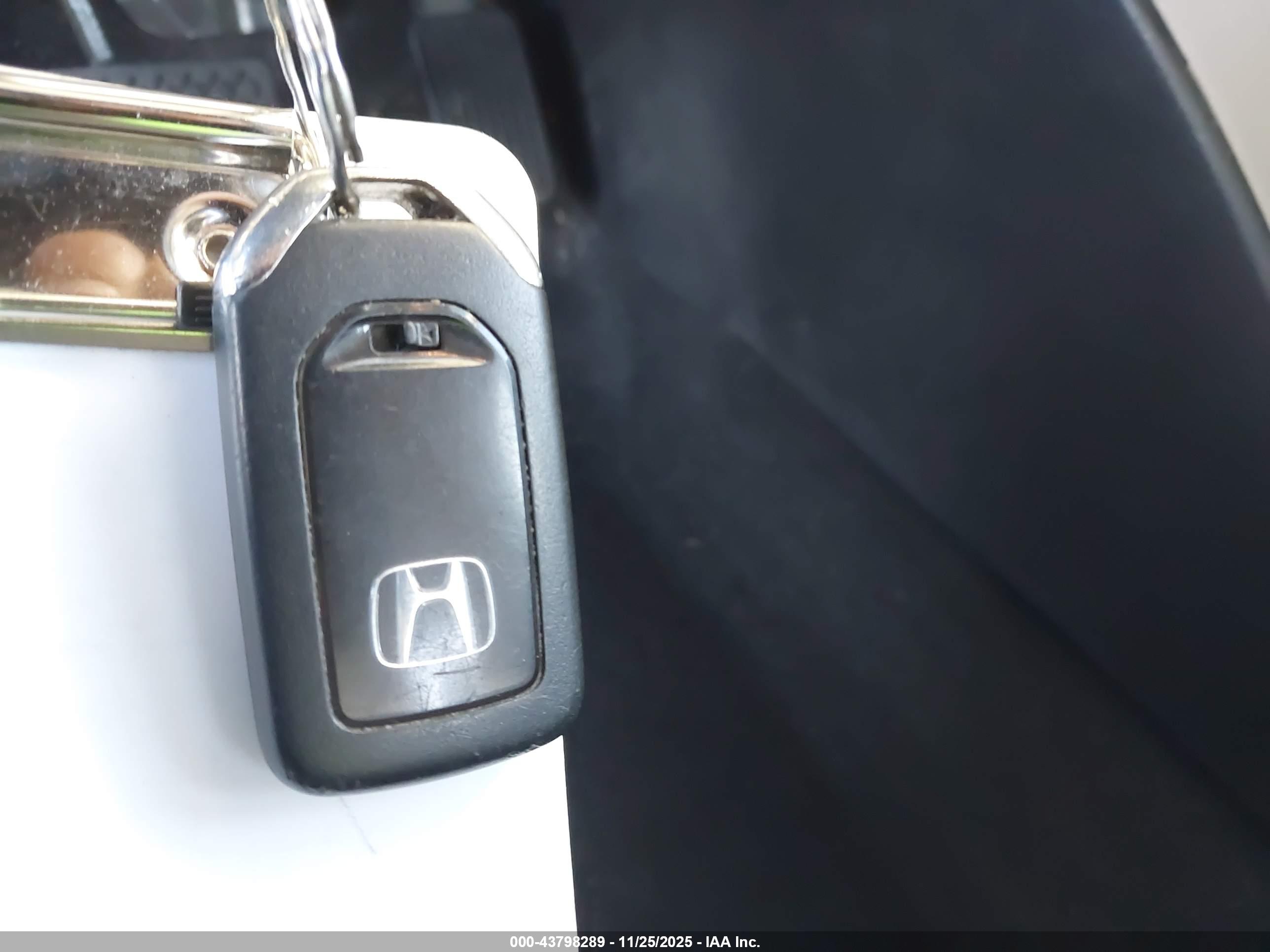HONDA ACCORD image 11