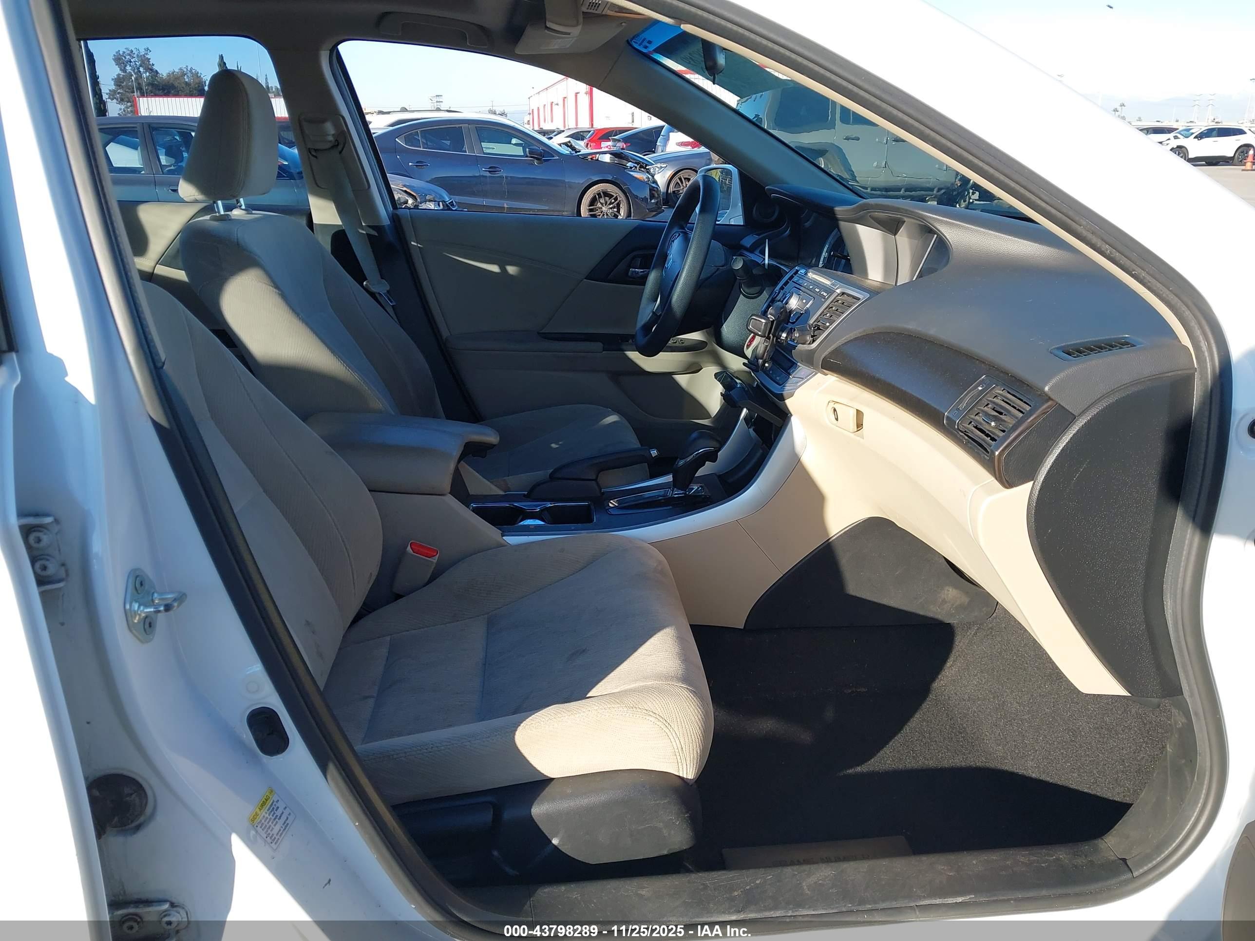 HONDA ACCORD image 5