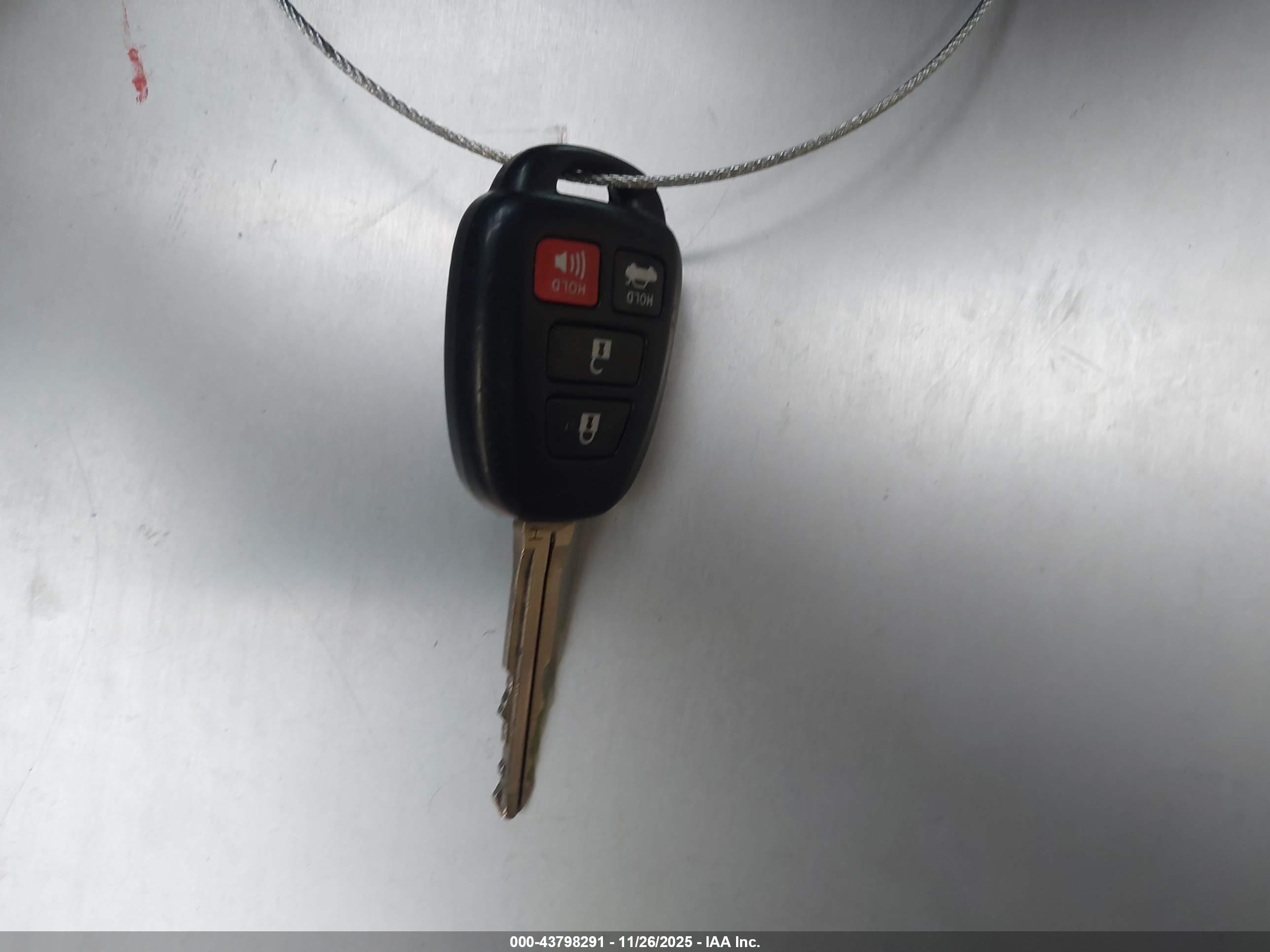 TOYOTA COROLLA image 11