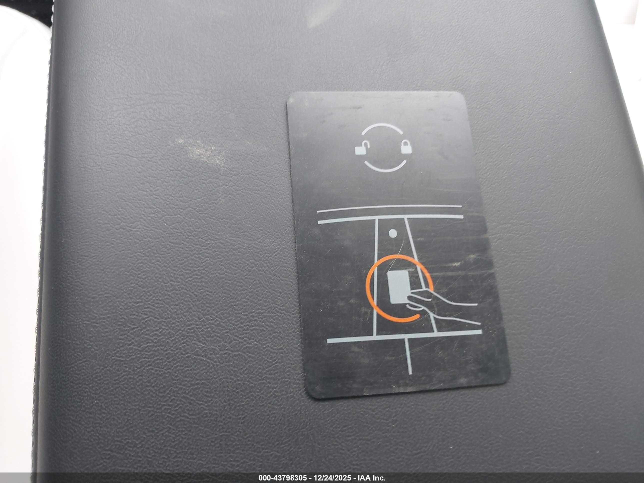 TESLA MODEL image 11