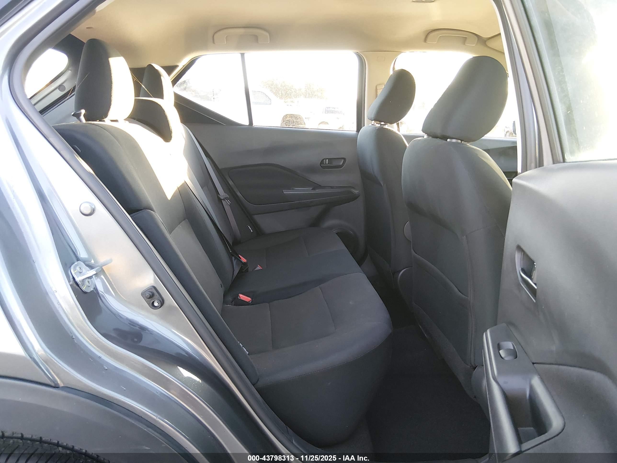 NISSAN KICKS image 8