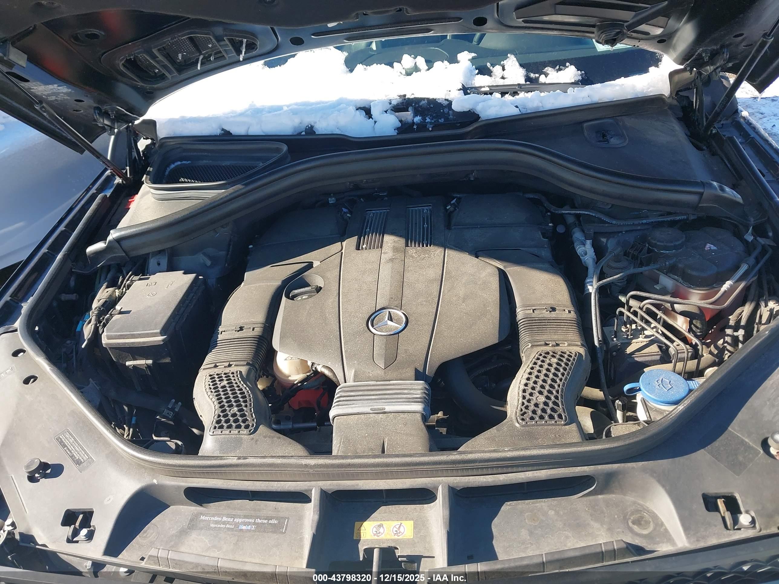 MERCEDES-BENZ GLS image 10