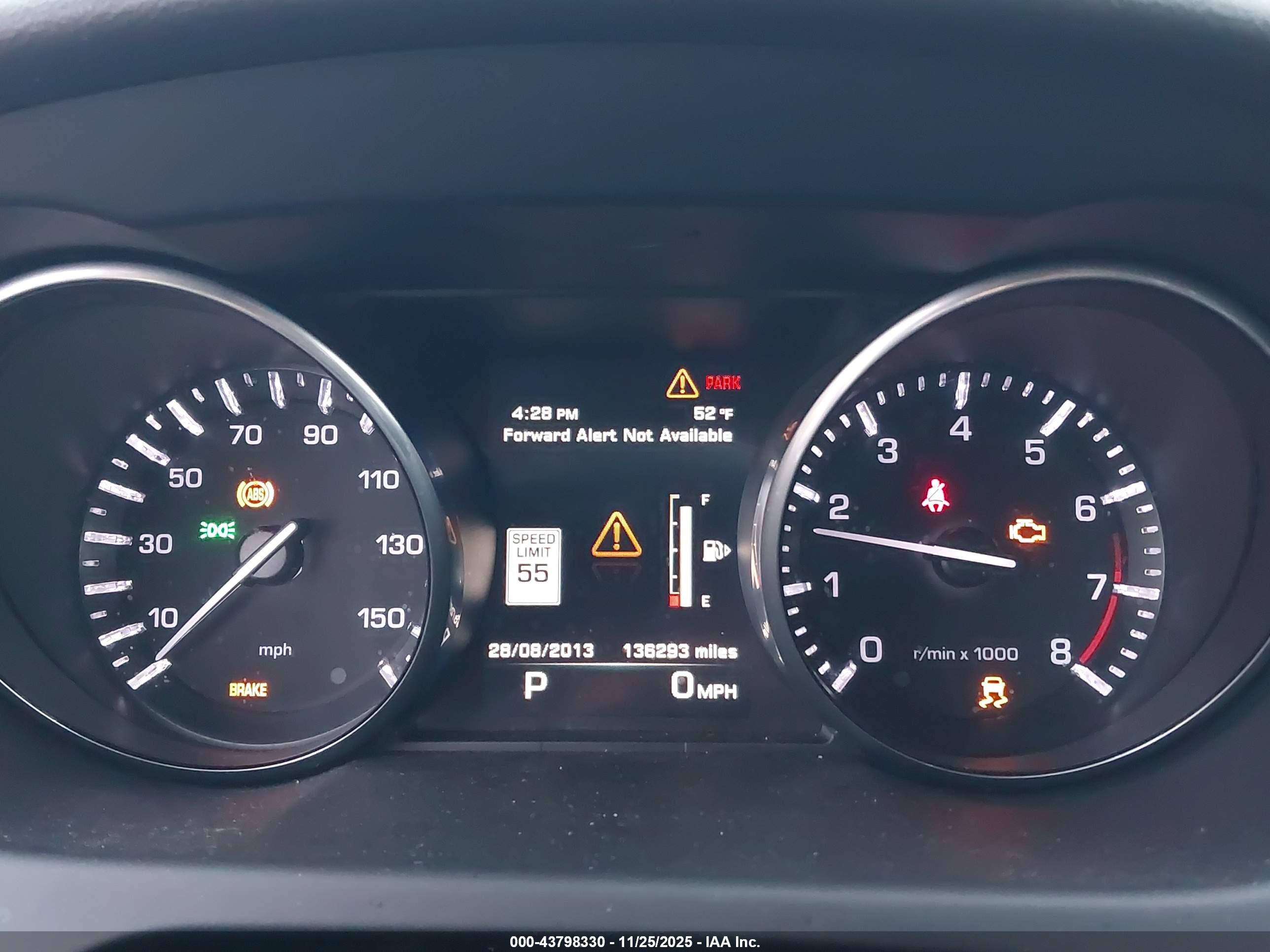LAND ROVER image 7