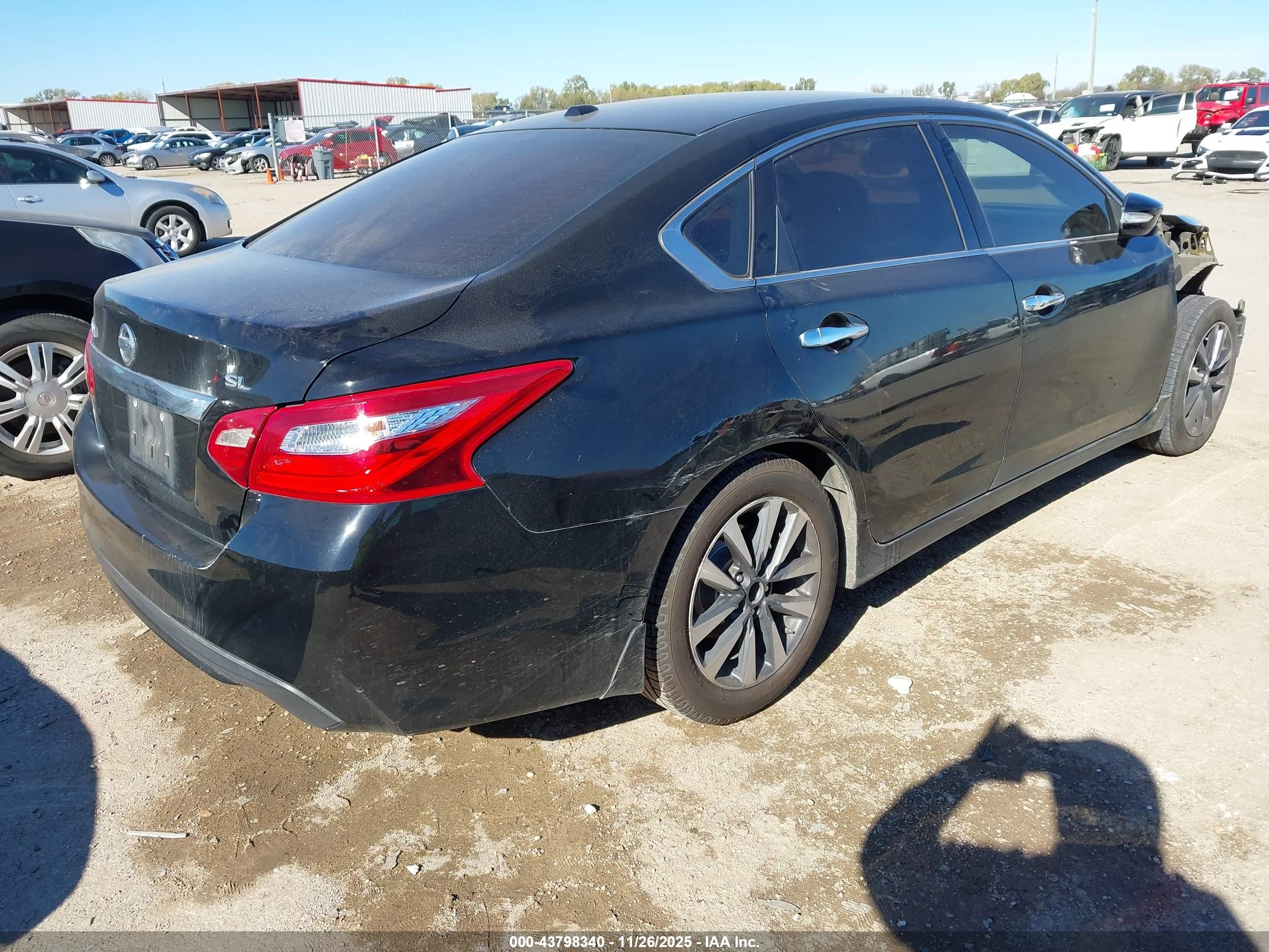 NISSAN ALTIMA image 4