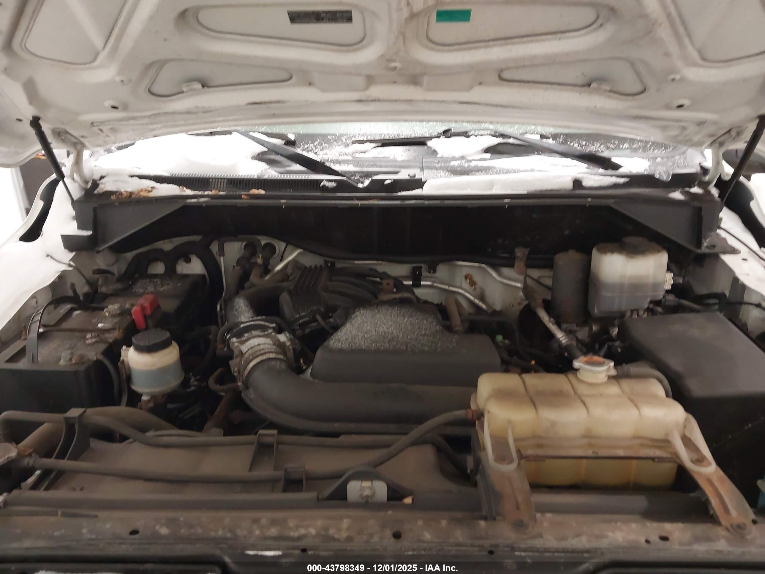 NISSAN NV image 10
