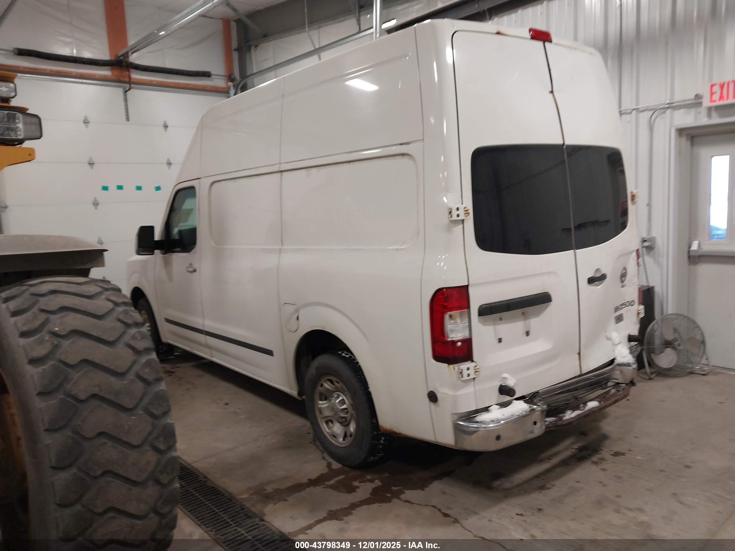 NISSAN NV image 3