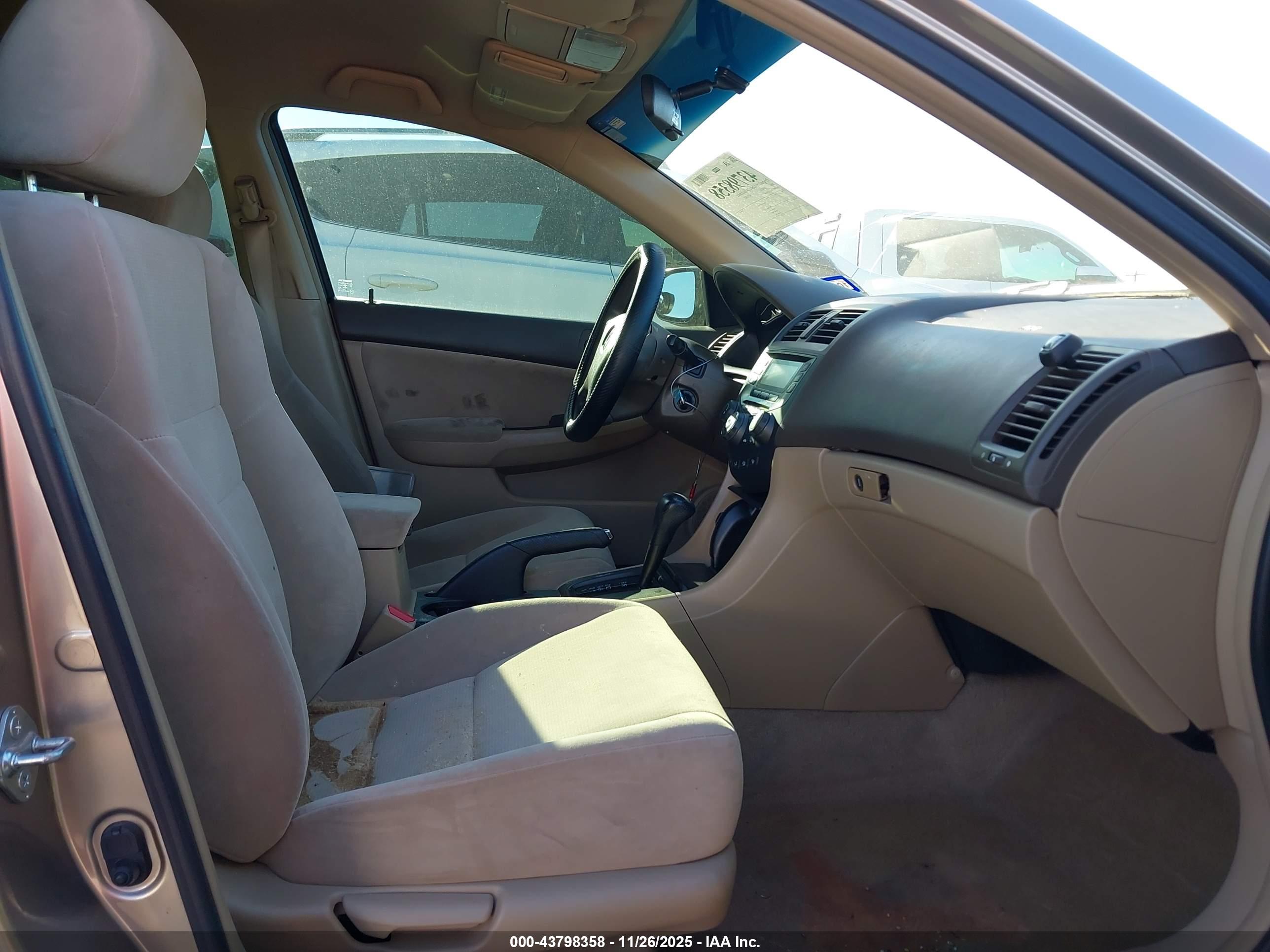 HONDA ACCORD image 5