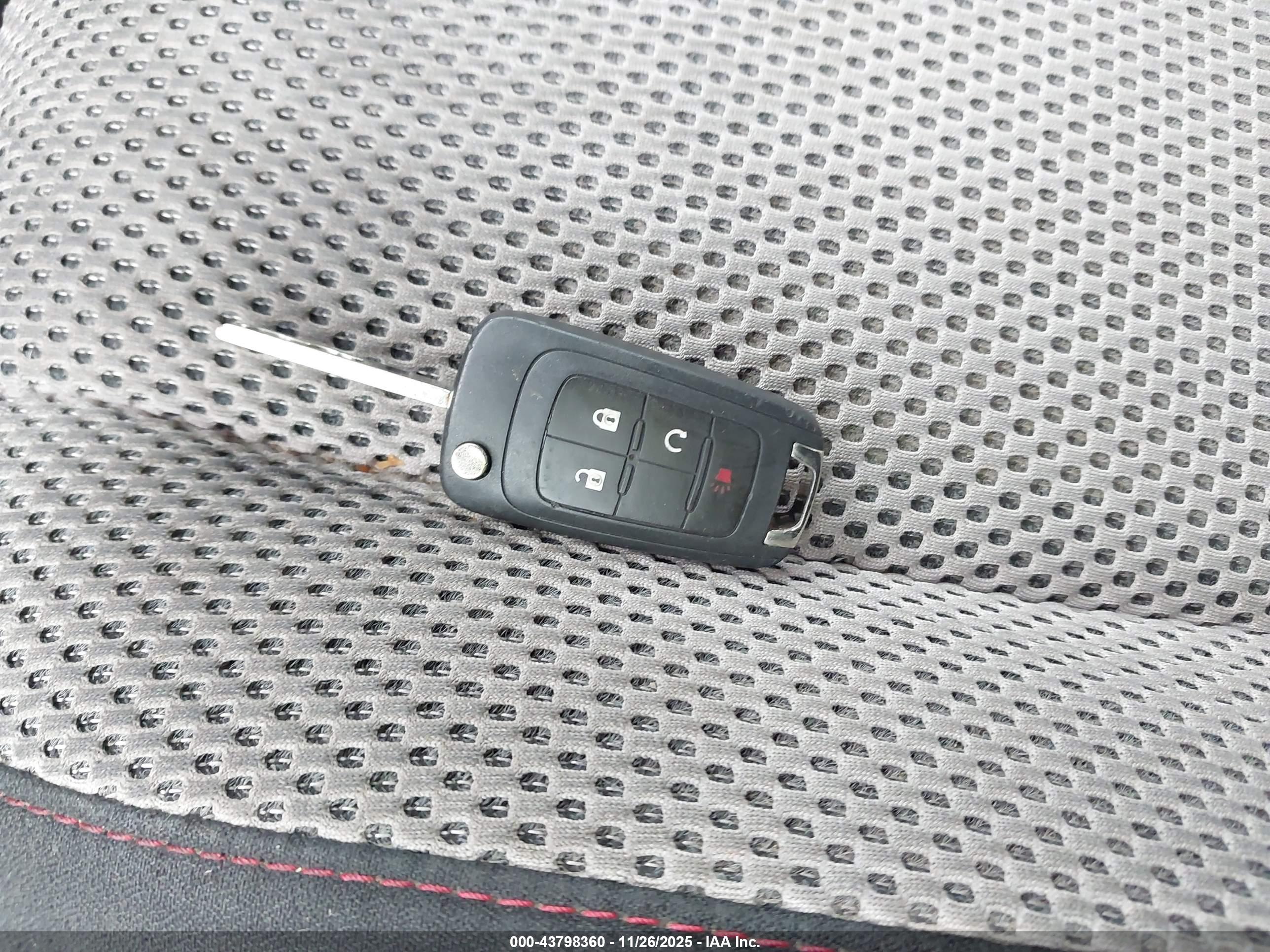 CHEVROLET EQUINOX image 11